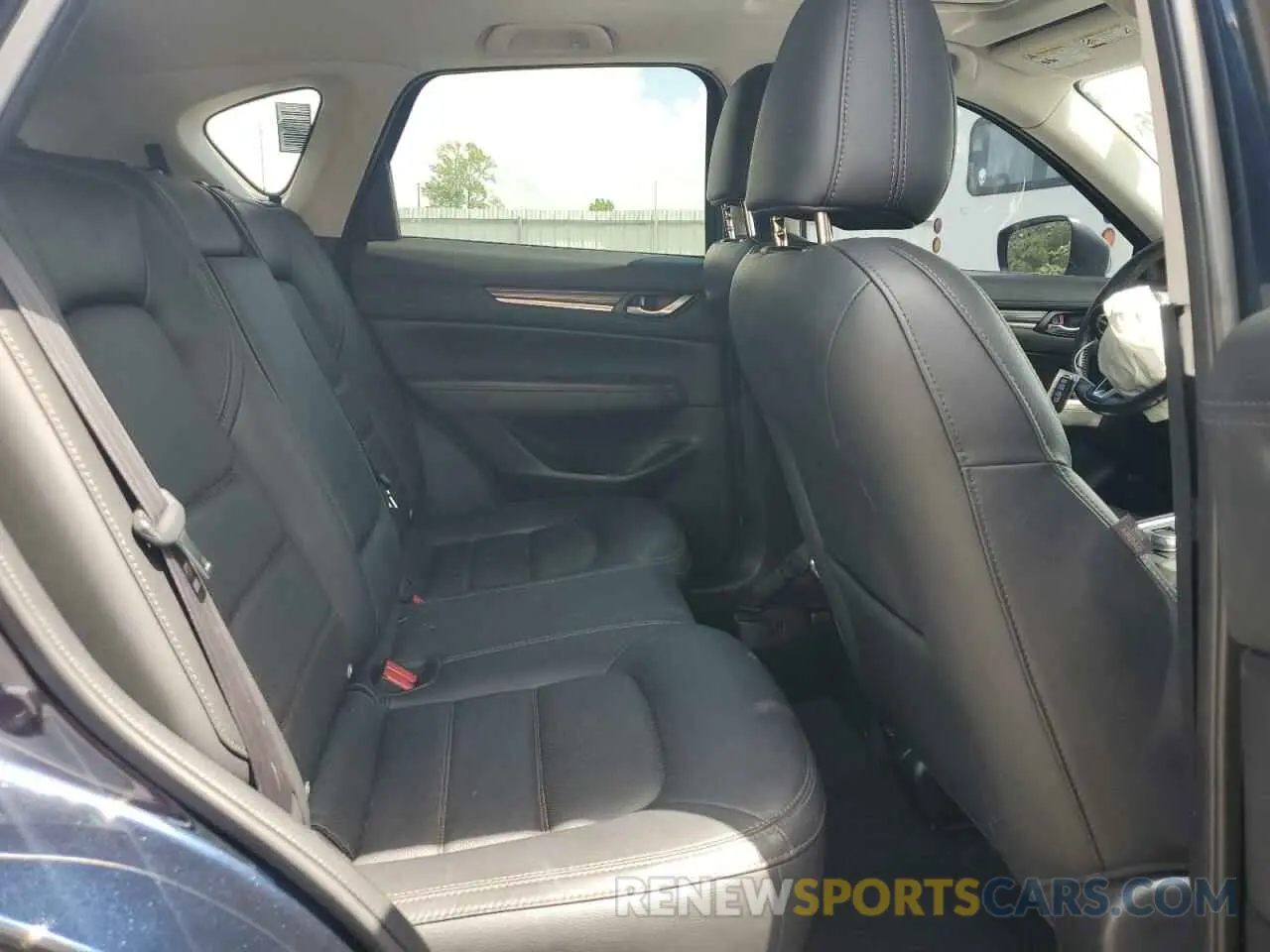 11 fotografías del automóvil dañado JM3KFADM2K1601120 MAZDA CX-5 2019