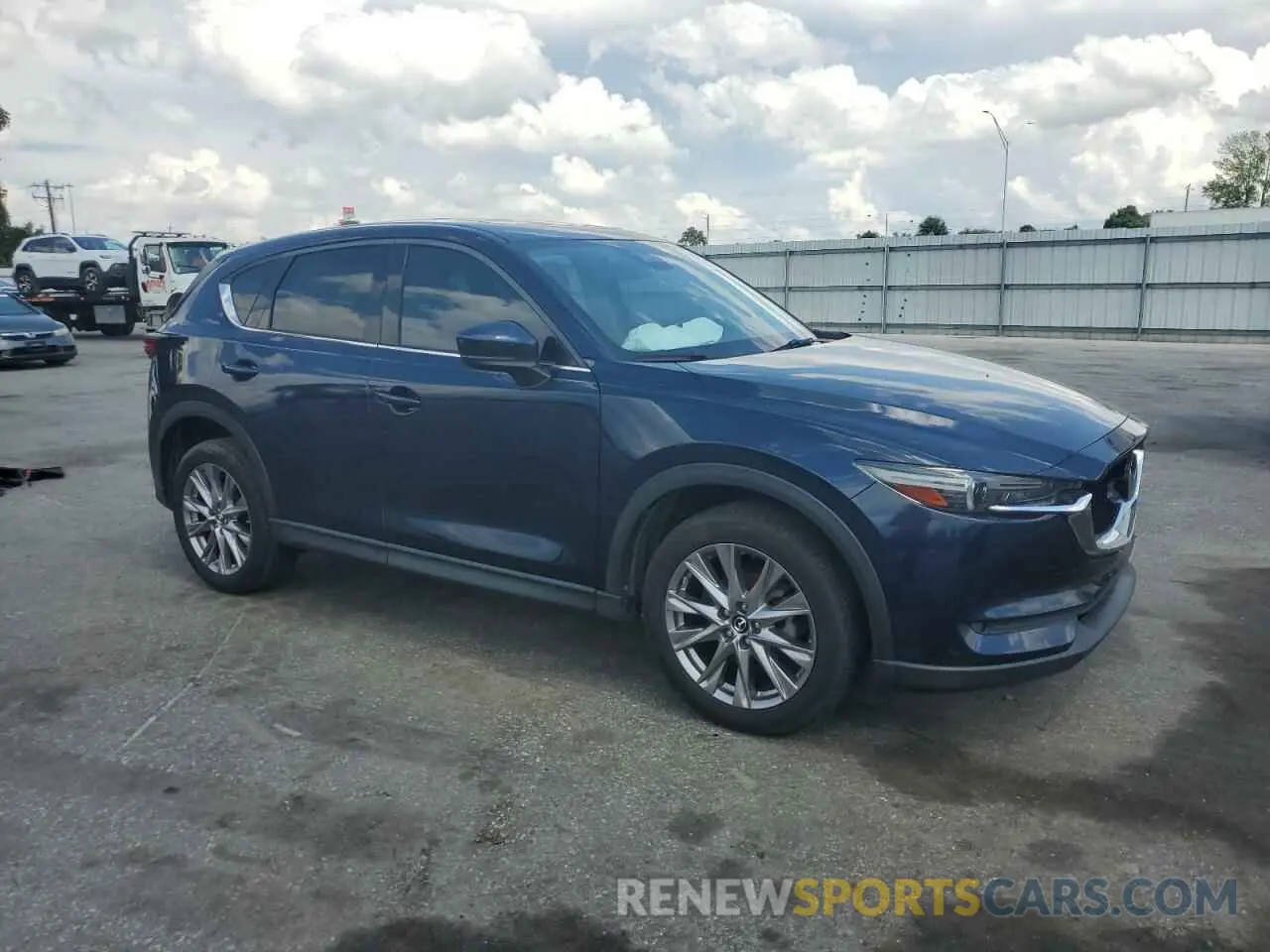 4 fotografías del automóvil dañado JM3KFADM2K1601120 MAZDA CX-5 2019
