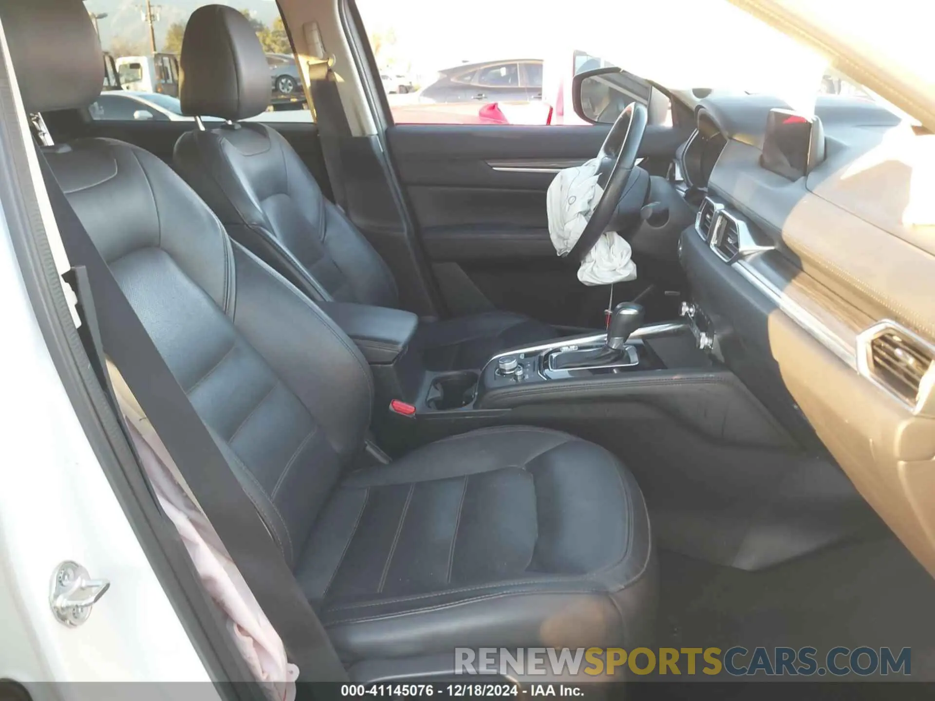 5 fotografías del automóvil dañado JM3KFADM2K1654321 MAZDA CX-5 2019