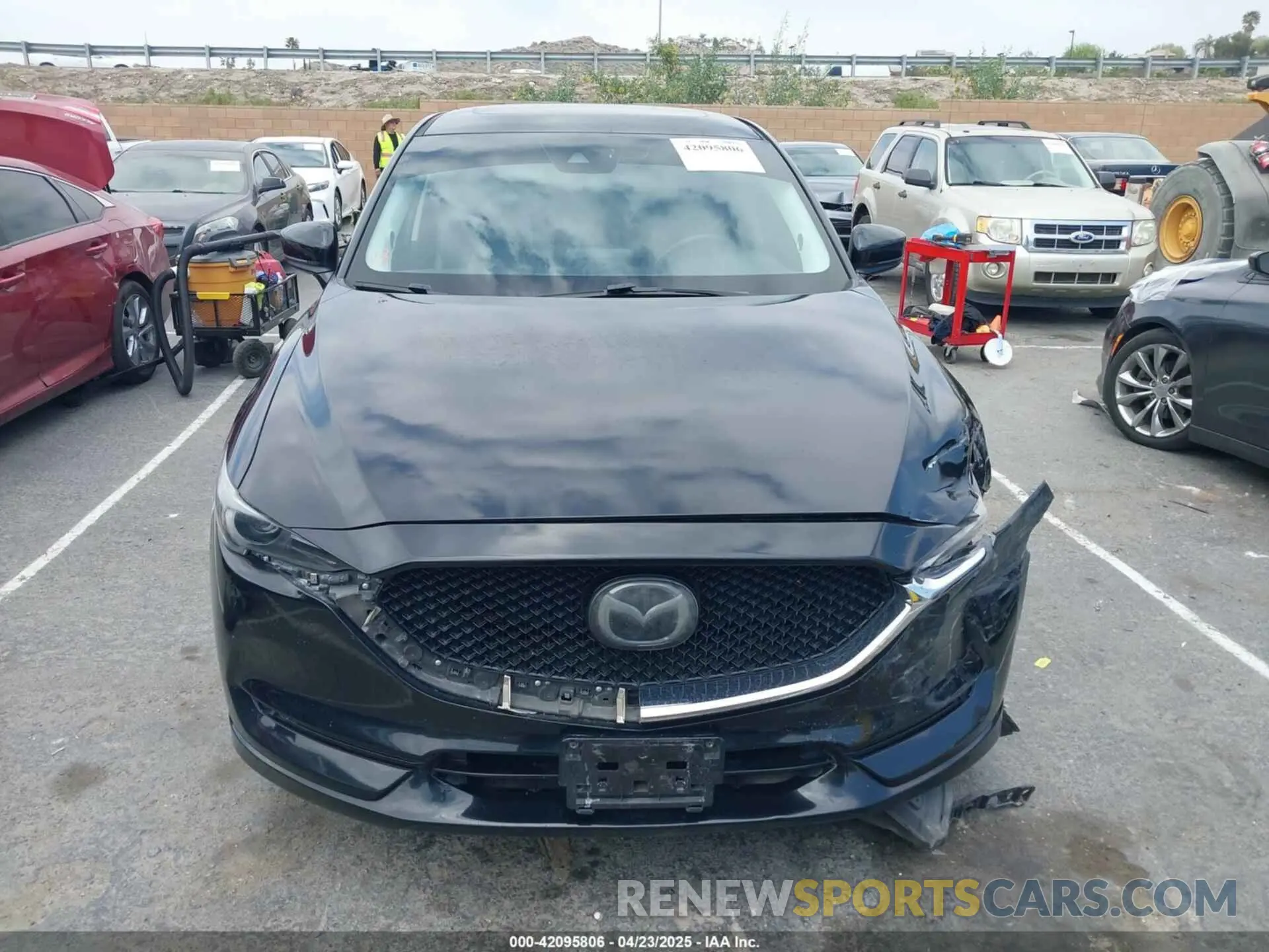 11 fotografías del automóvil dañado JM3KFADM4K0550127 MAZDA CX-5 2019