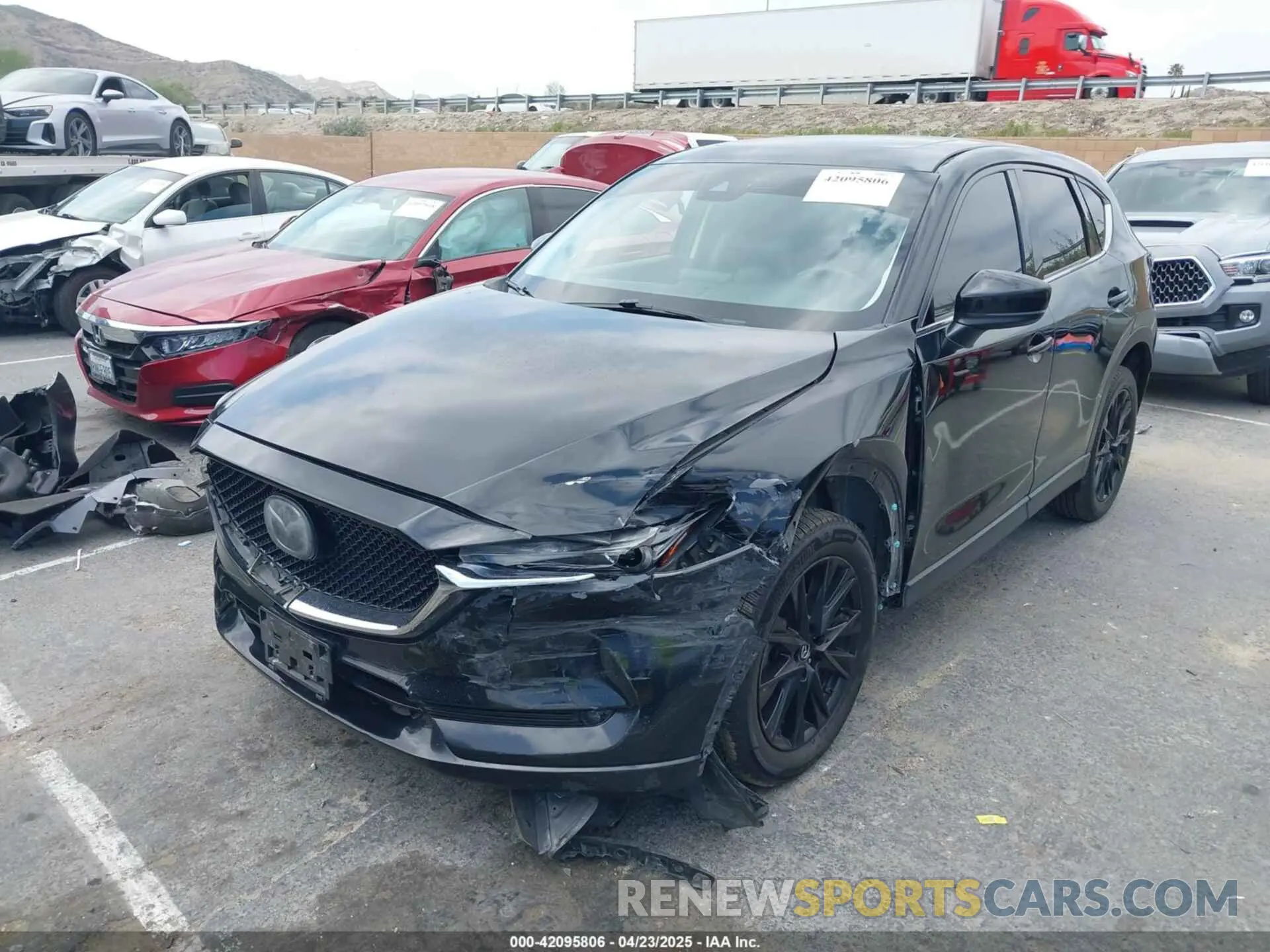 2 fotografías del automóvil dañado JM3KFADM4K0550127 MAZDA CX-5 2019
