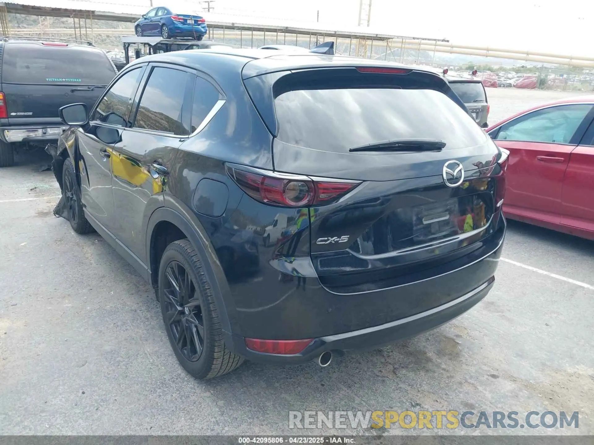 3 fotografías del automóvil dañado JM3KFADM4K0550127 MAZDA CX-5 2019
