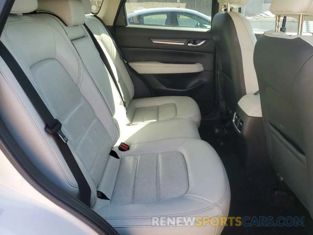 12 fotografías del automóvil dañado JM3KFADM4K1674408 MAZDA CX-5 2019