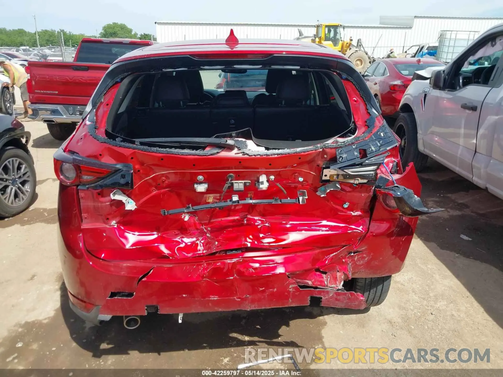 16 fotografías del automóvil dañado JM3KFADM6K1646190 MAZDA CX-5 2019