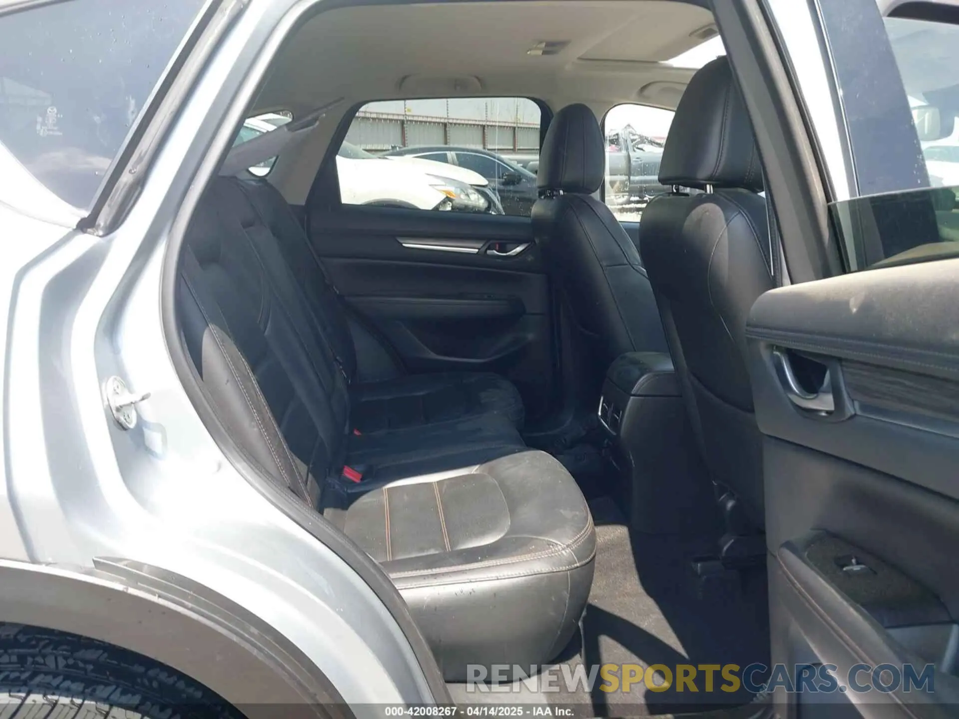 8 fotografías del automóvil dañado JM3KFADM7K0611471 MAZDA CX-5 2019