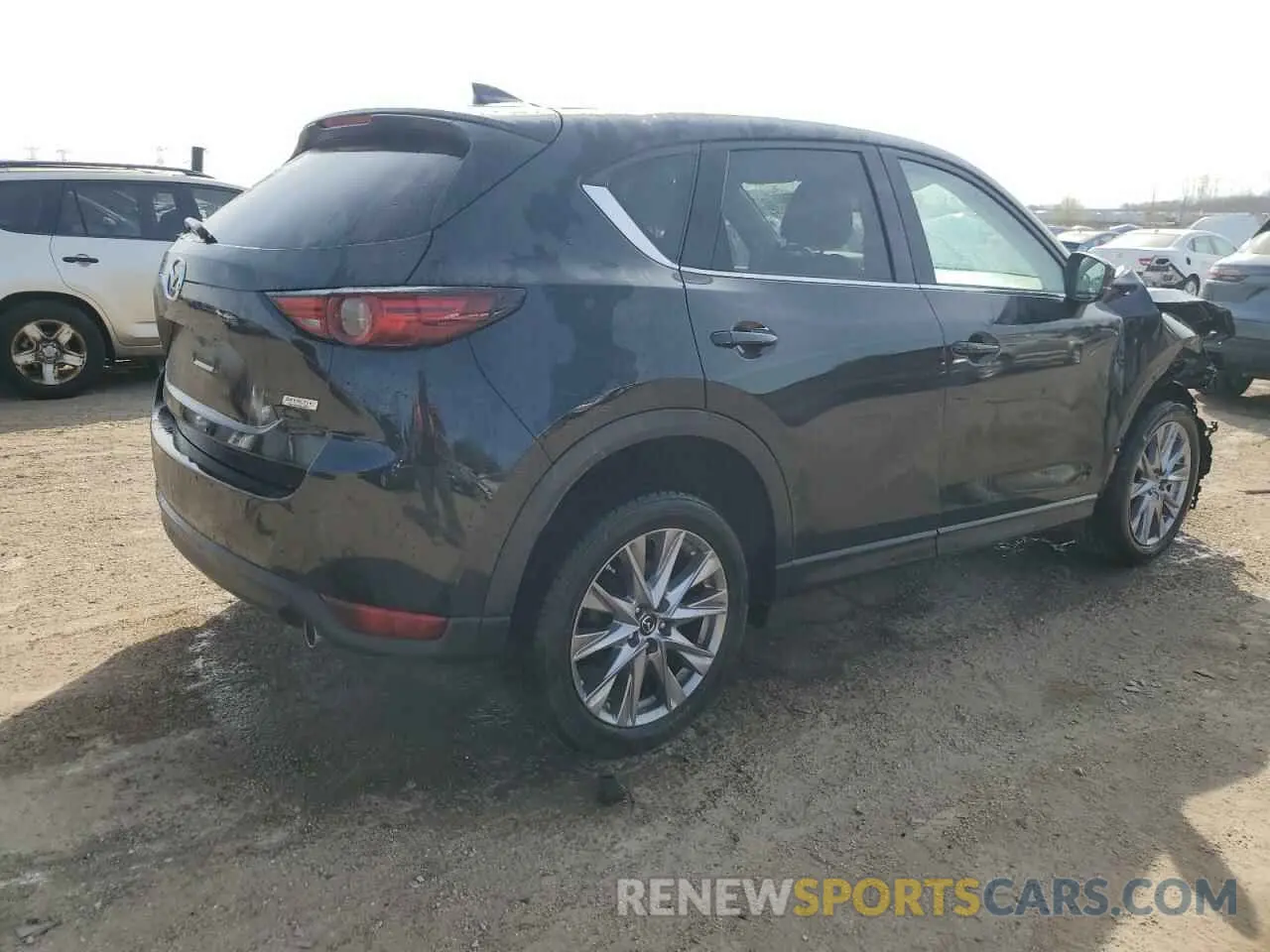 3 fotografías del automóvil dañado JM3KFADM8K1608556 MAZDA CX-5 2019