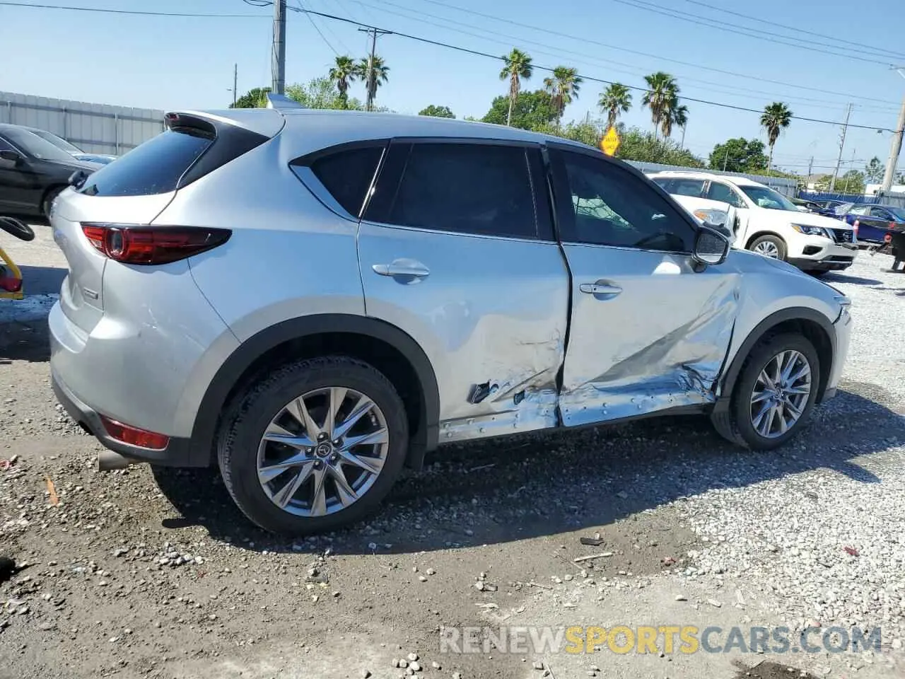 3 fotografías del automóvil dañado JM3KFADM9K0606479 MAZDA CX-5 2019