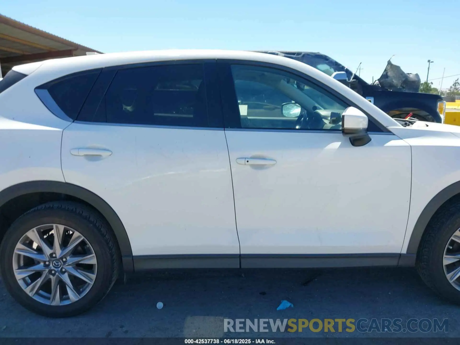 14 fotografías del automóvil dañado JM3KFADMXK0517911 MAZDA CX-5 2019