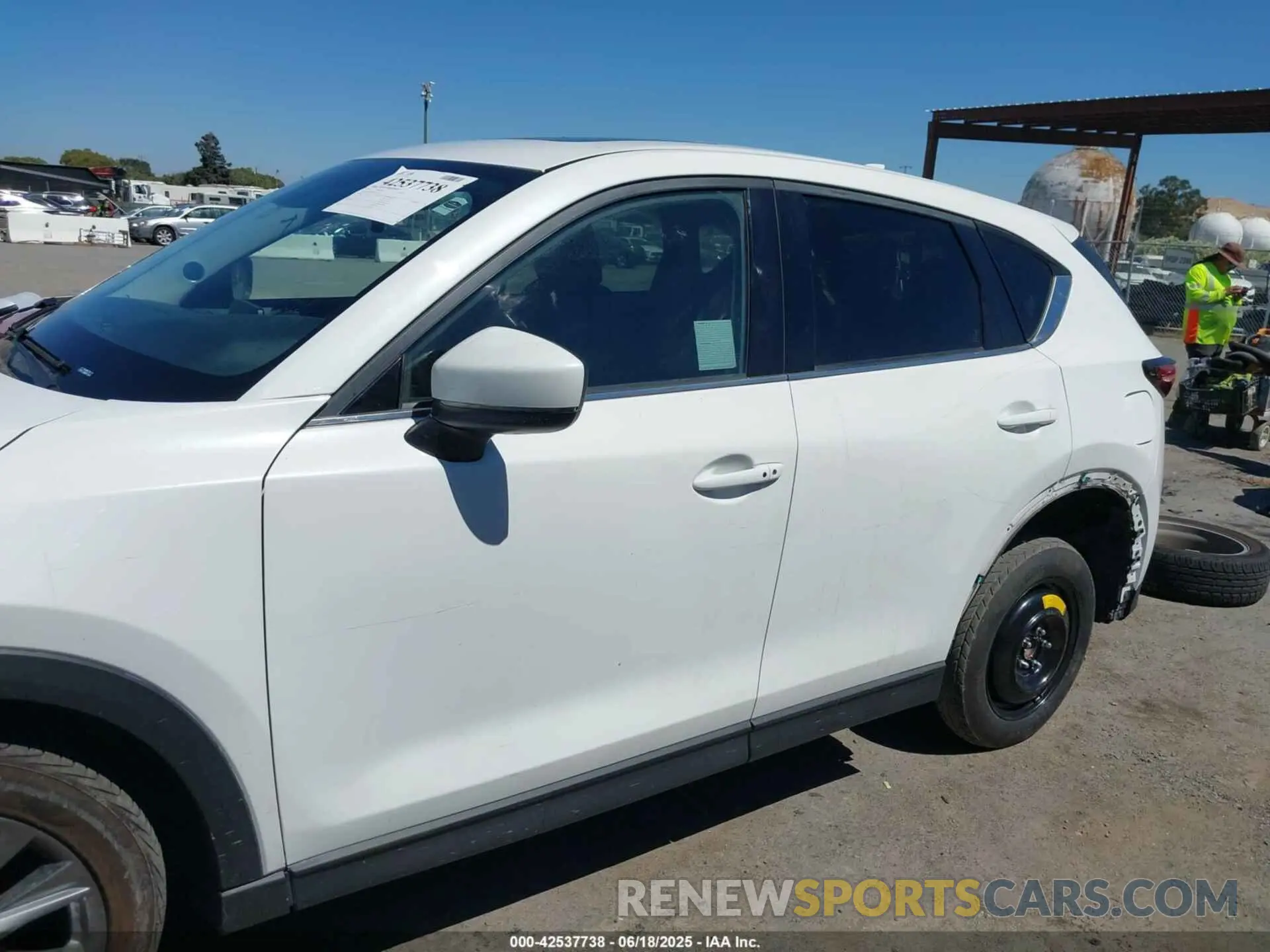15 fotografías del automóvil dañado JM3KFADMXK0517911 MAZDA CX-5 2019