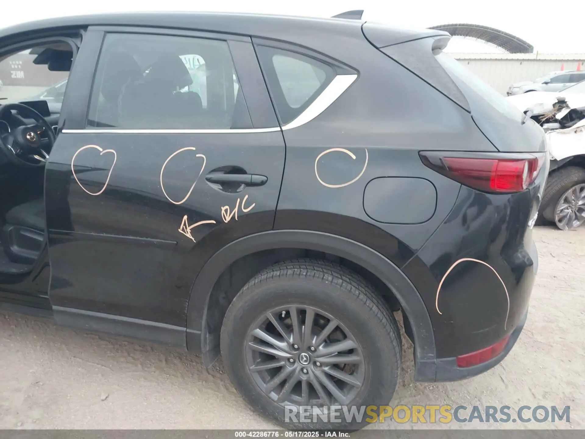 3 fotografías del automóvil dañado JM3KFBBM2K0697149 MAZDA CX-5 2019