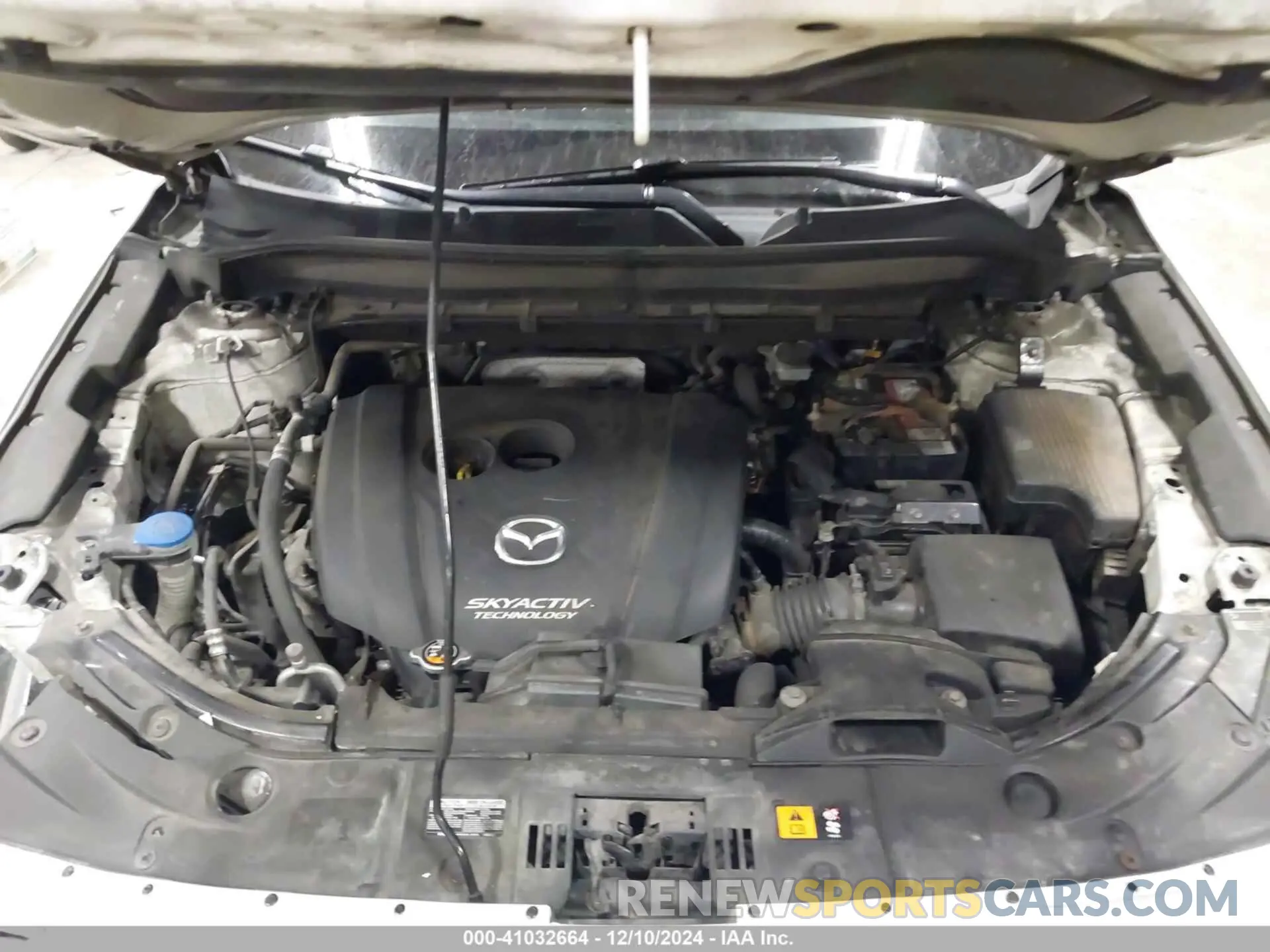 10 fotografías del automóvil dañado JM3KFBBM2K1608349 MAZDA CX-5 2019