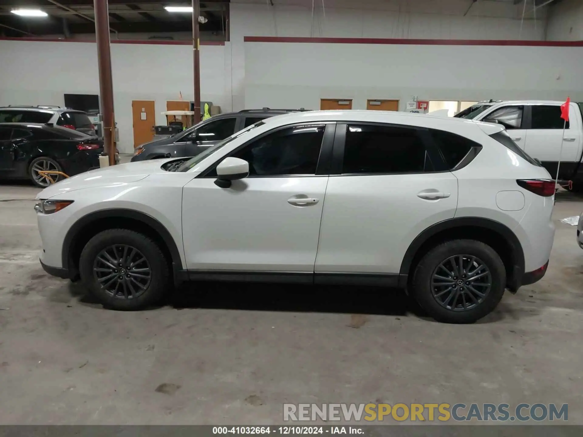 14 fotografías del automóvil dañado JM3KFBBM2K1608349 MAZDA CX-5 2019
