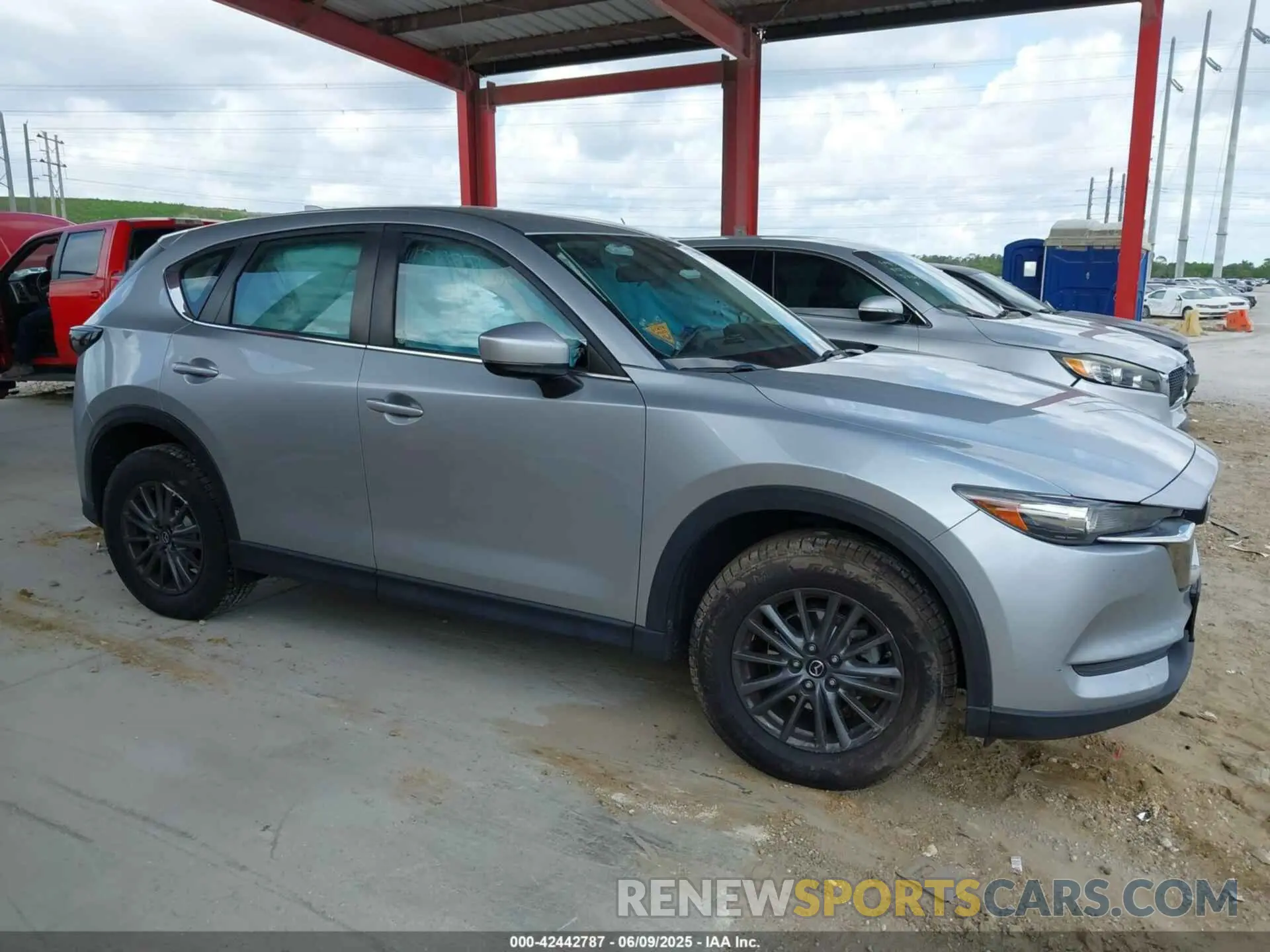 13 fotografías del automóvil dañado JM3KFBBM5K0661861 MAZDA CX-5 2019