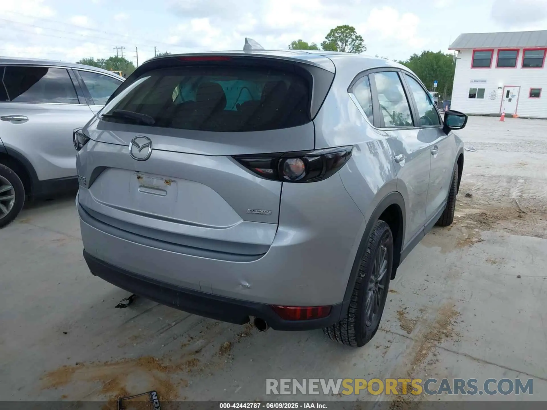 4 fotografías del automóvil dañado JM3KFBBM5K0661861 MAZDA CX-5 2019