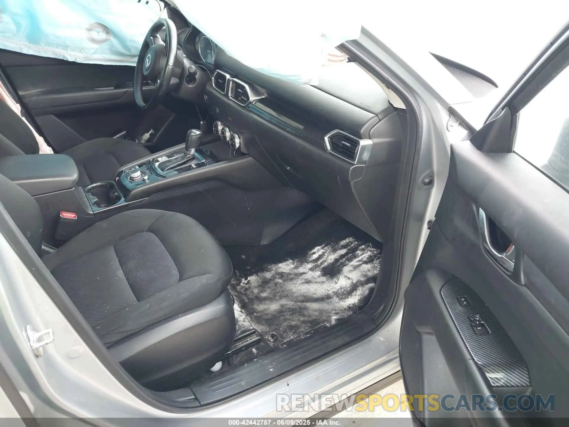 5 fotografías del automóvil dañado JM3KFBBM5K0661861 MAZDA CX-5 2019