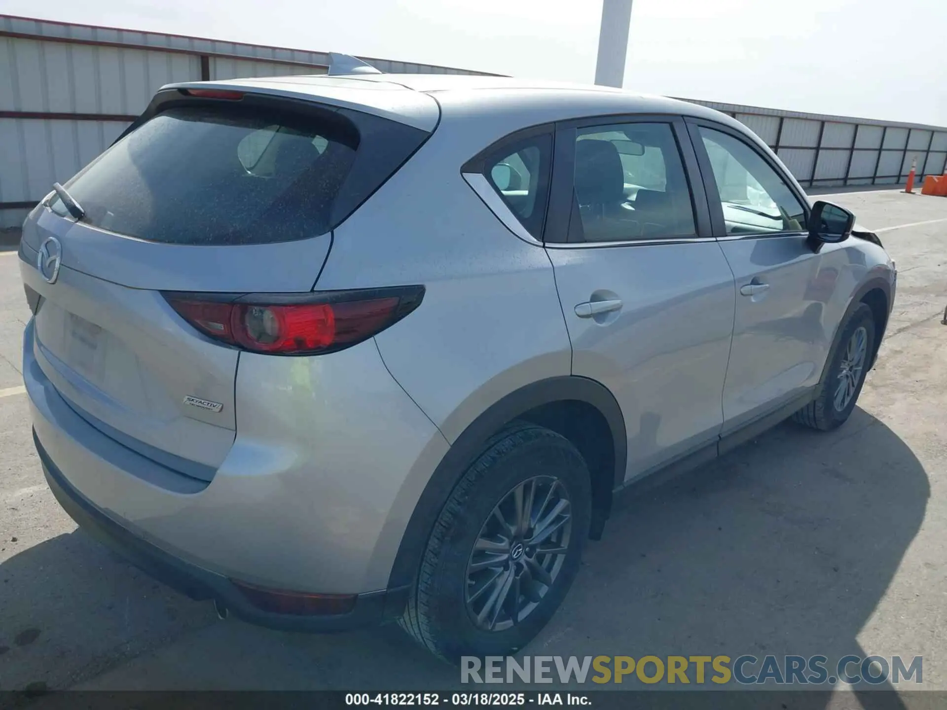 4 fotografías del automóvil dañado JM3KFBBM6K1582760 MAZDA CX-5 2019