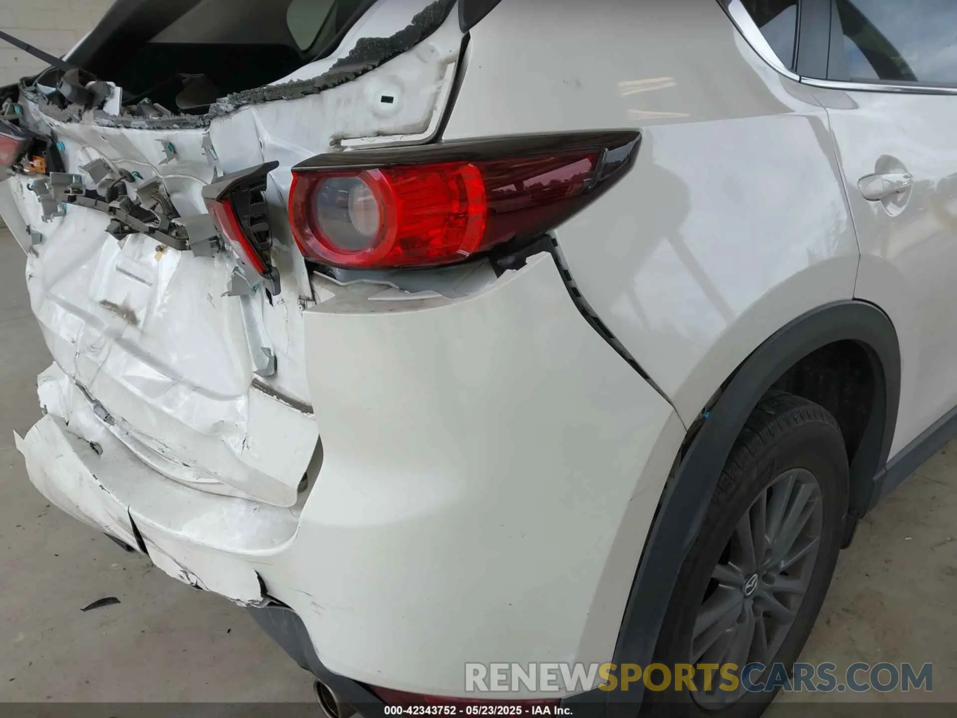 6 fotografías del automóvil dañado JM3KFBCM0K1626475 MAZDA CX-5 2019