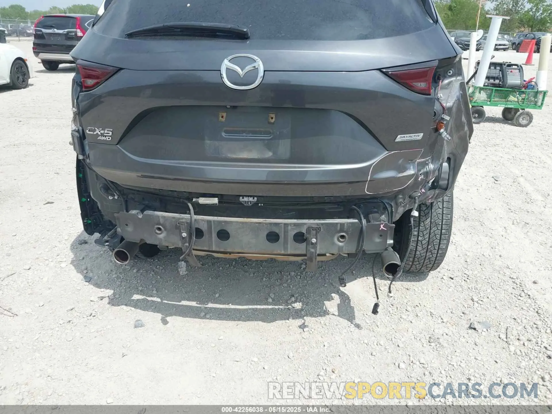 20 fotografías del automóvil dañado JM3KFBCM1K1639378 MAZDA CX-5 2019