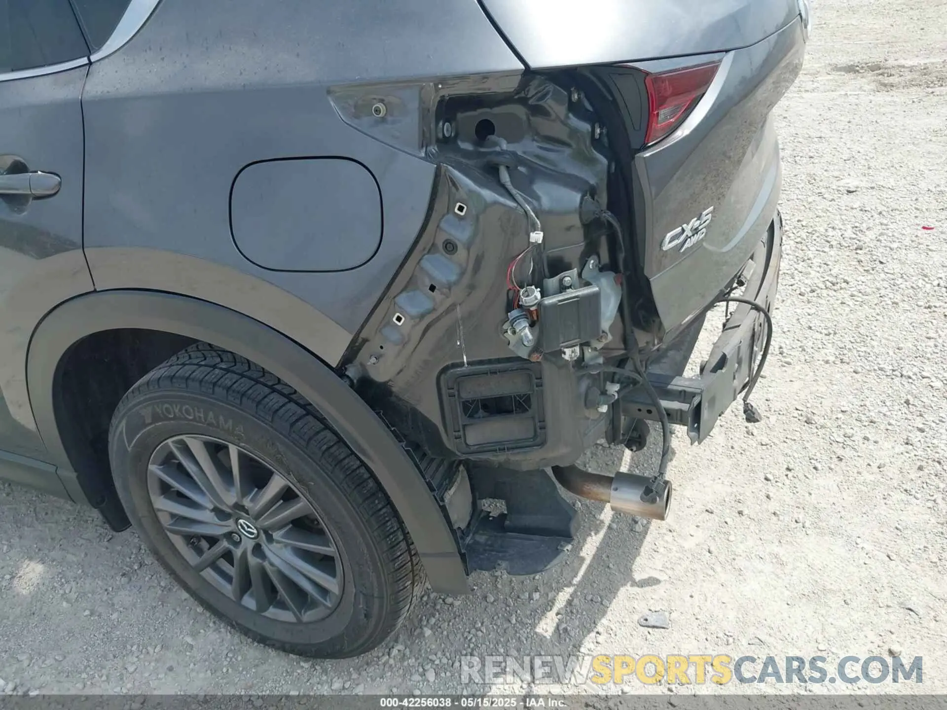 22 fotografías del automóvil dañado JM3KFBCM1K1639378 MAZDA CX-5 2019