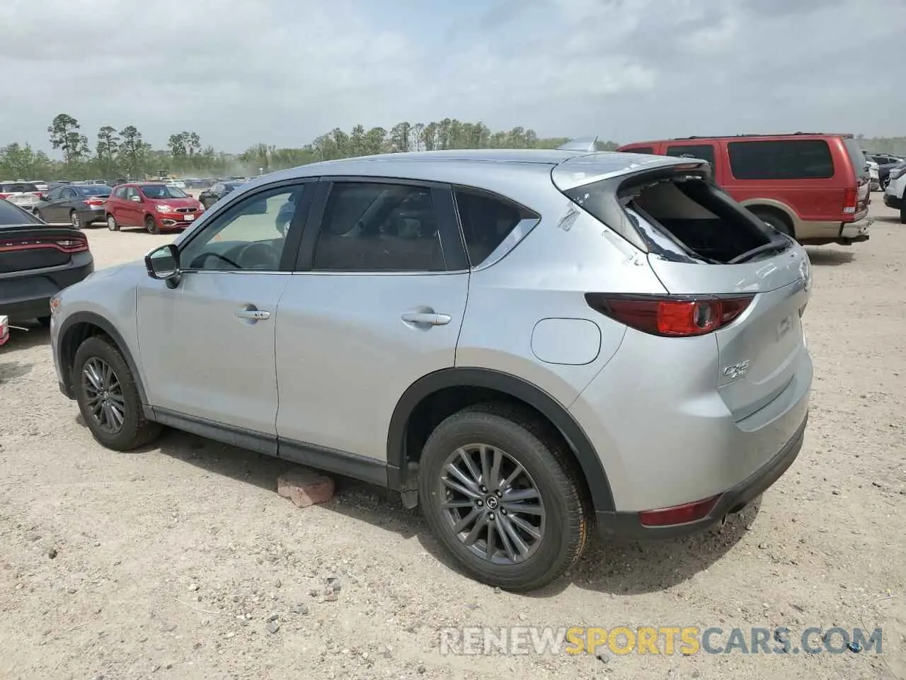 2 fotografías del automóvil dañado JM3KFBCM5K0513496 MAZDA CX-5 2019