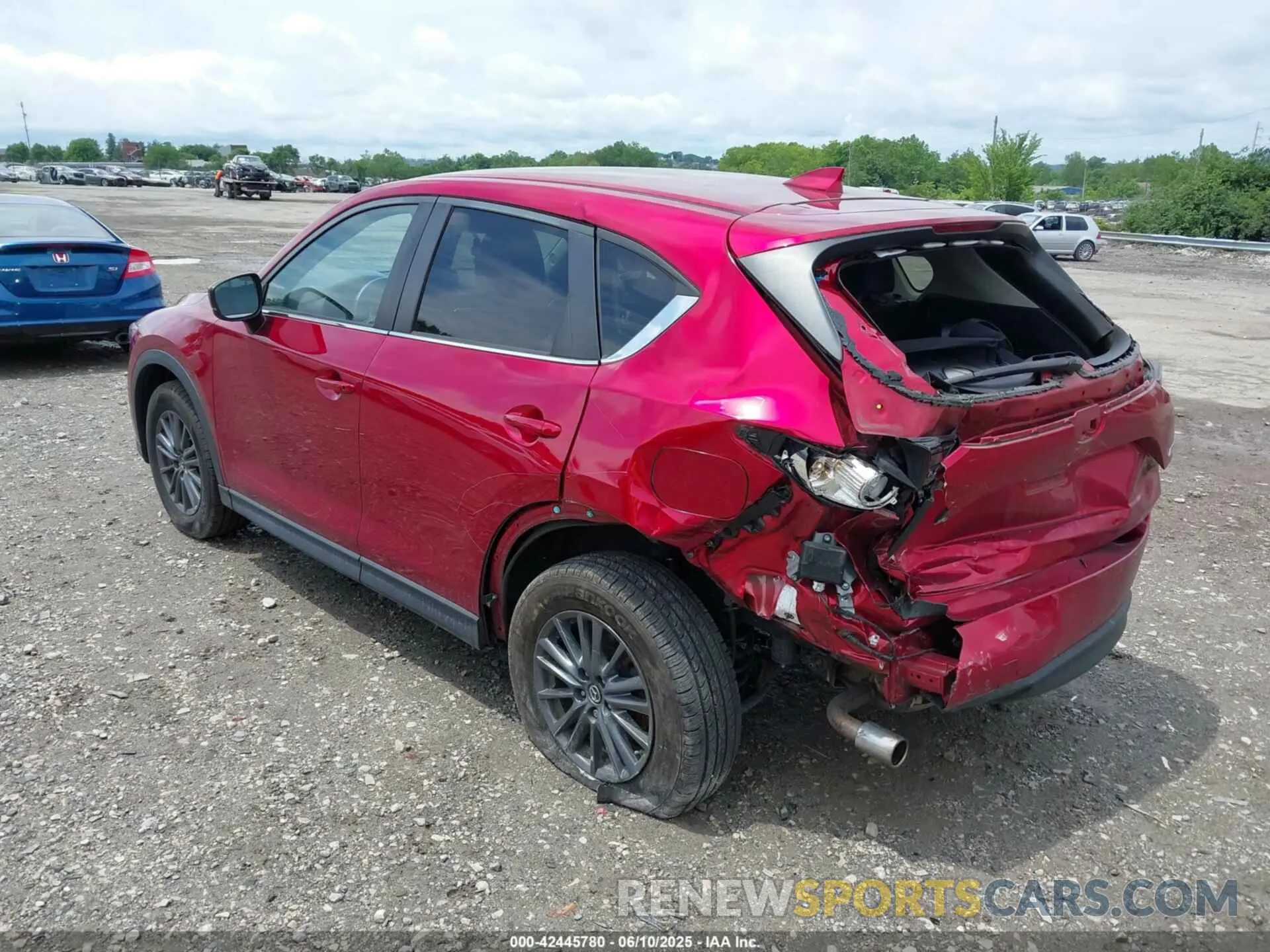 3 fotografías del automóvil dañado JM3KFBCM7K0690292 MAZDA CX-5 2019