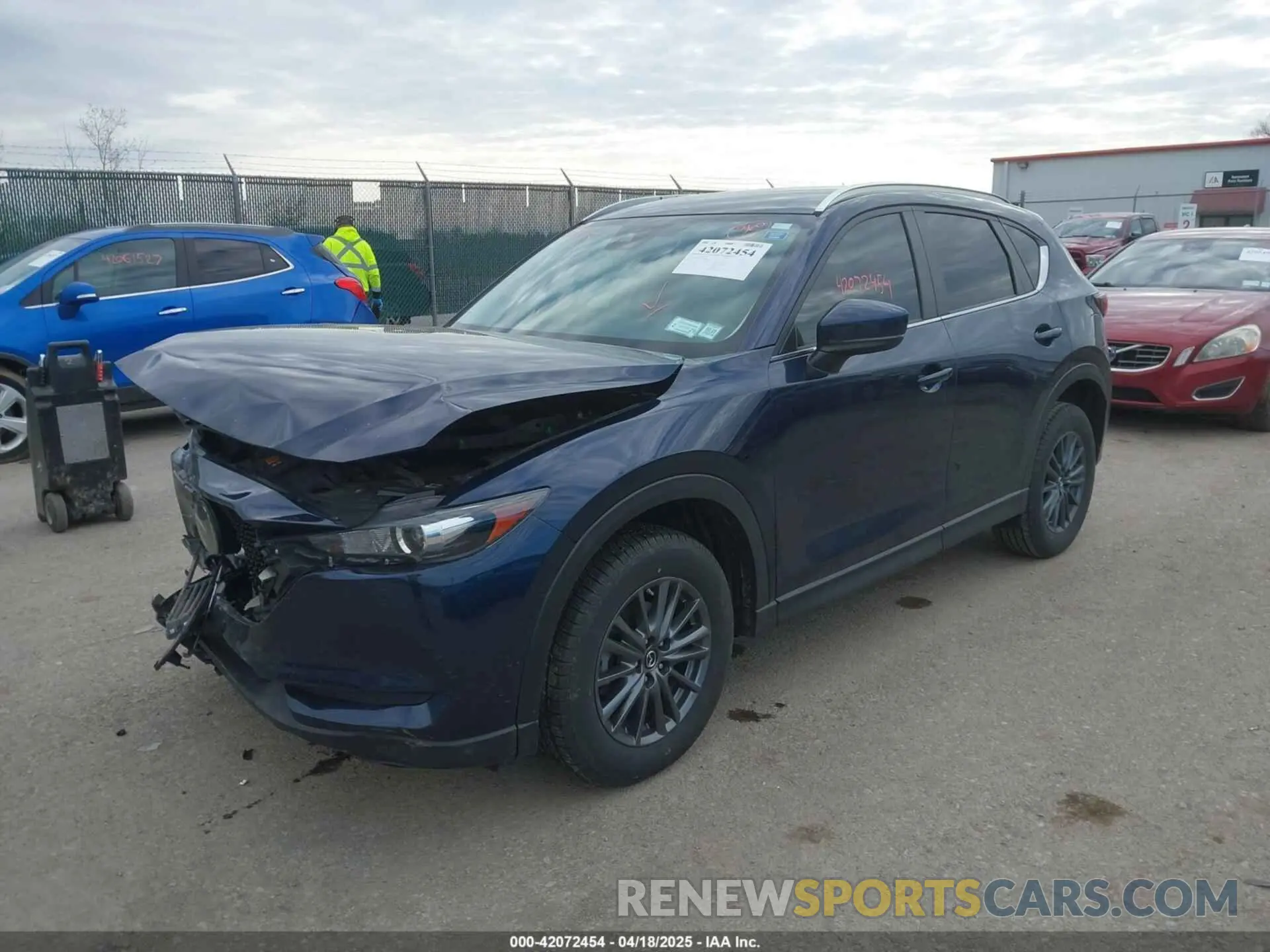 2 fotografías del automóvil dañado JM3KFBCM8K0692083 MAZDA CX-5 2019