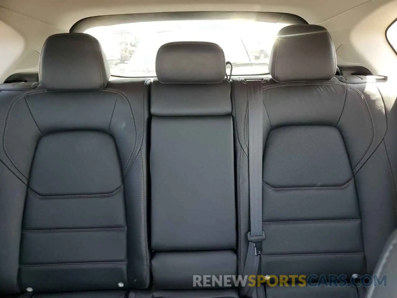 10 fotografías del automóvil dañado JM3KFBDM1K0677360 MAZDA CX-5 2019