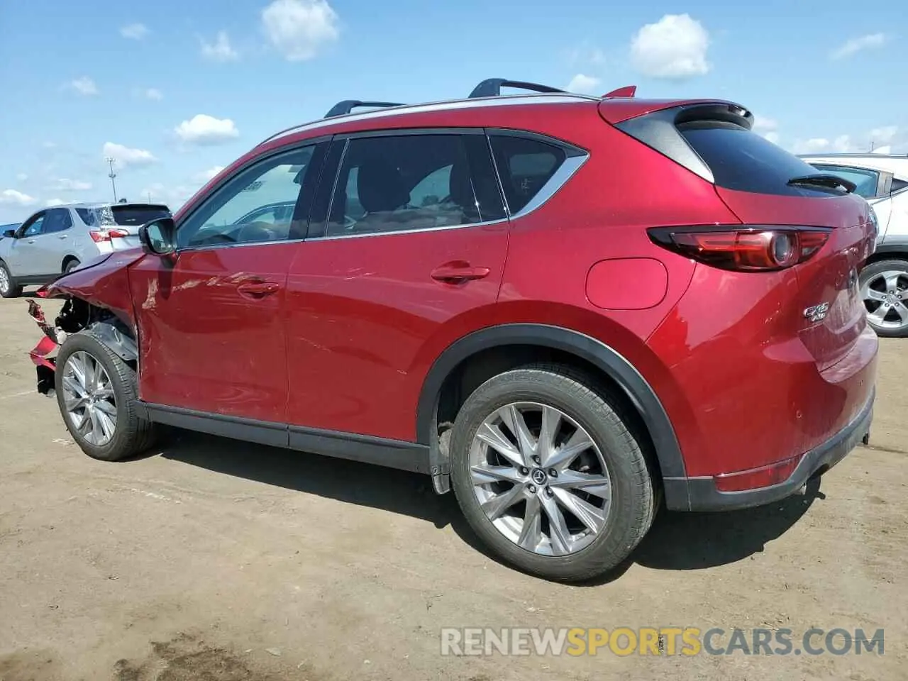 2 fotografías del automóvil dañado JM3KFBDM1K0677360 MAZDA CX-5 2019