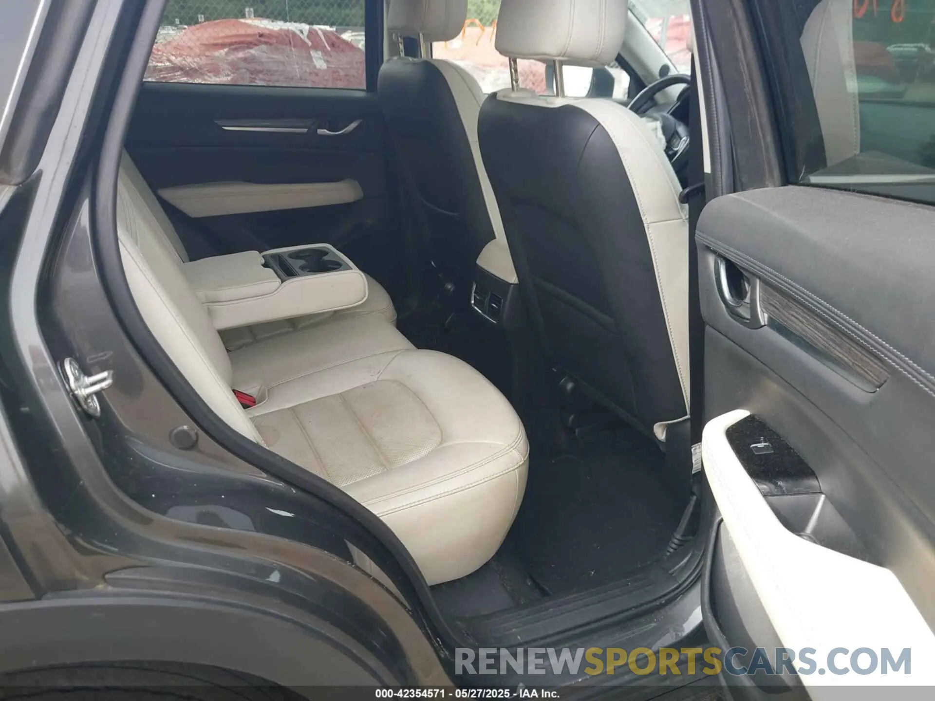 8 fotografías del automóvil dañado JM3KFBDM2K0525409 MAZDA CX-5 2019