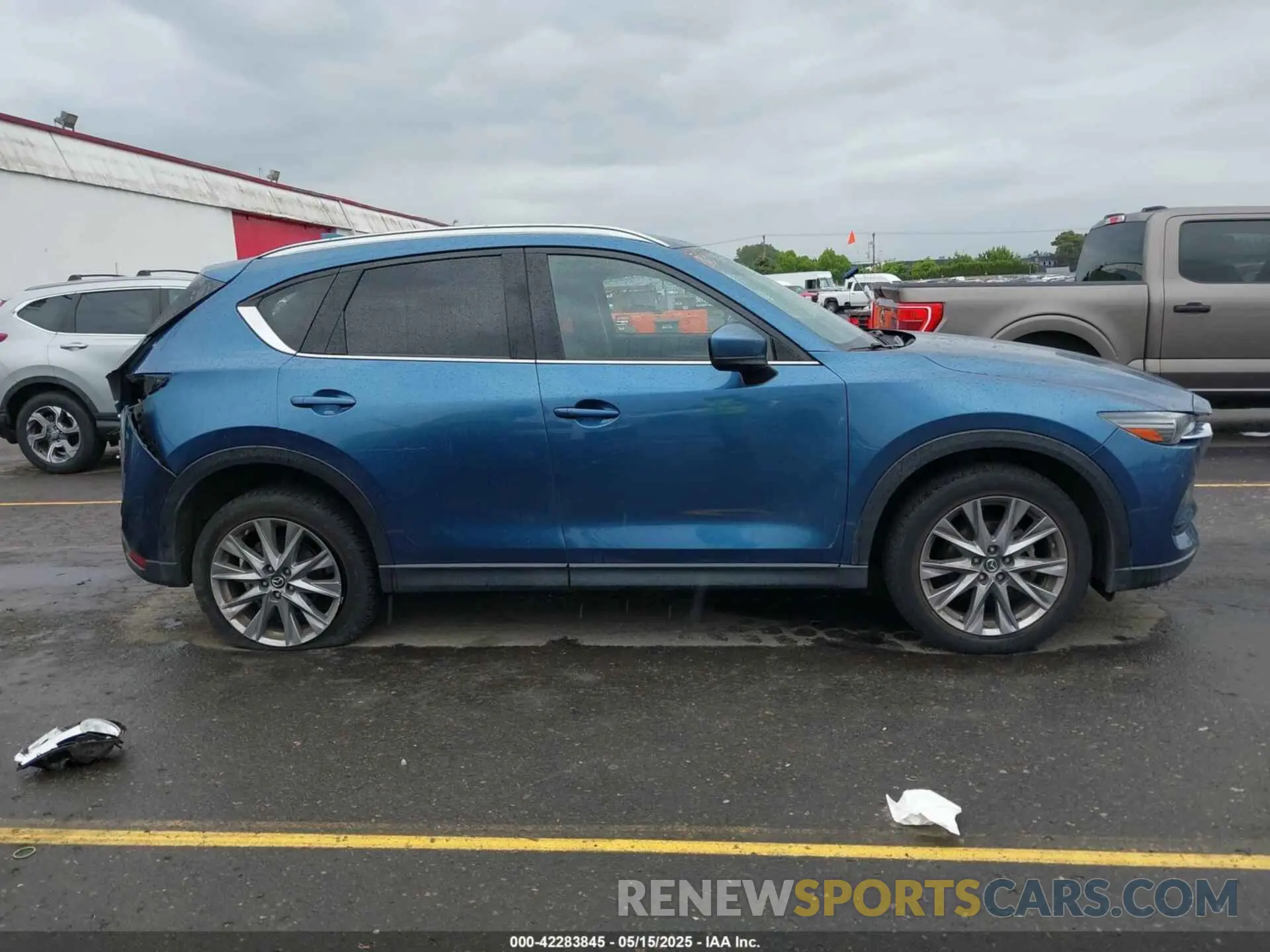 14 fotografías del automóvil dañado JM3KFBDM2K0580930 MAZDA CX-5 2019