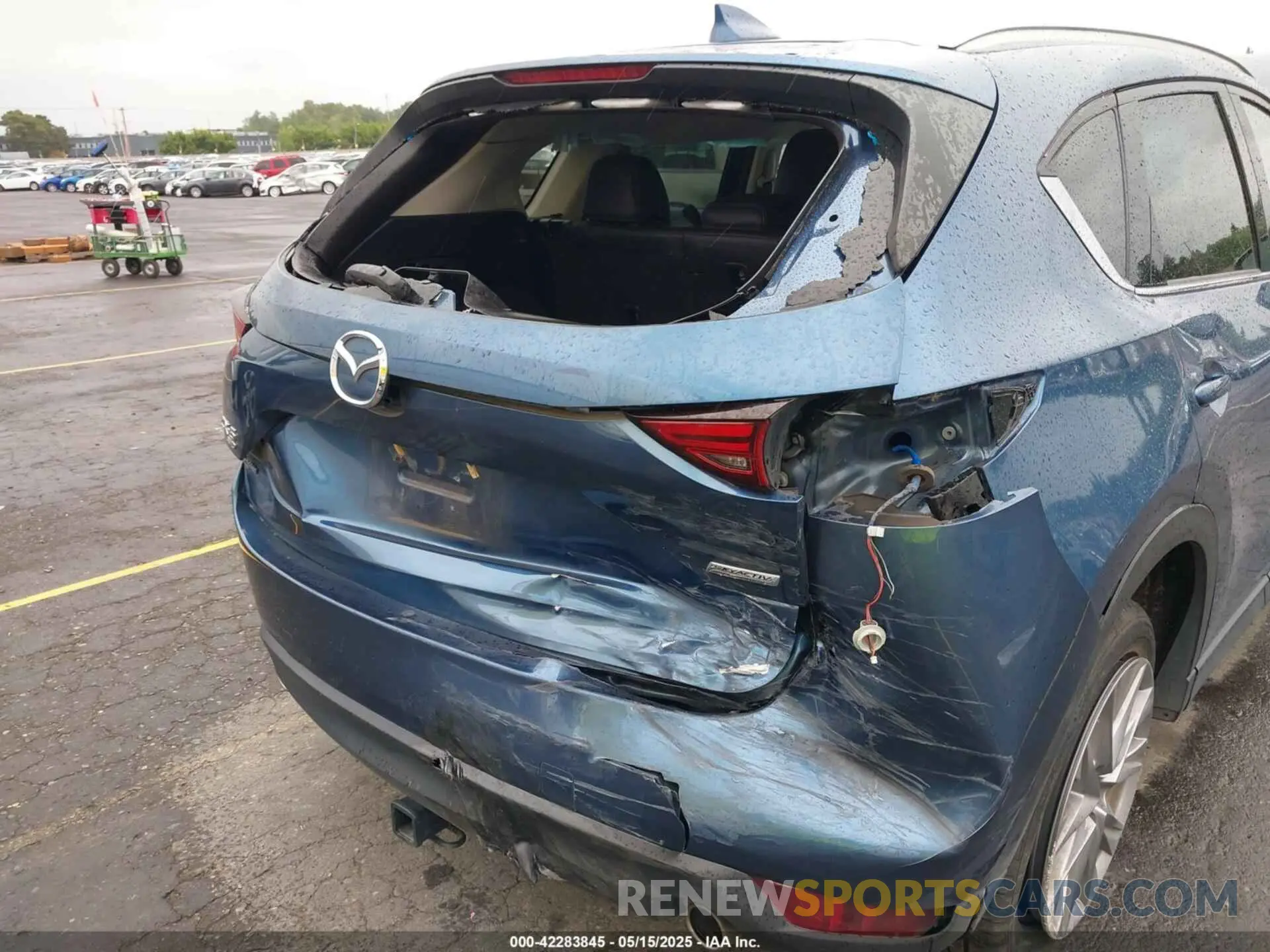 6 fotografías del automóvil dañado JM3KFBDM2K0580930 MAZDA CX-5 2019