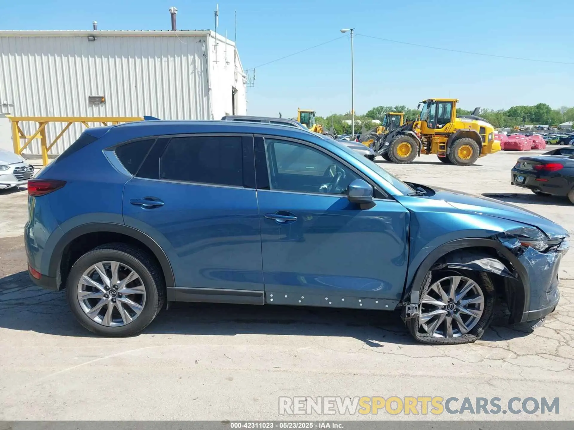 14 fotografías del automóvil dañado JM3KFBDM2K0583360 MAZDA CX-5 2019