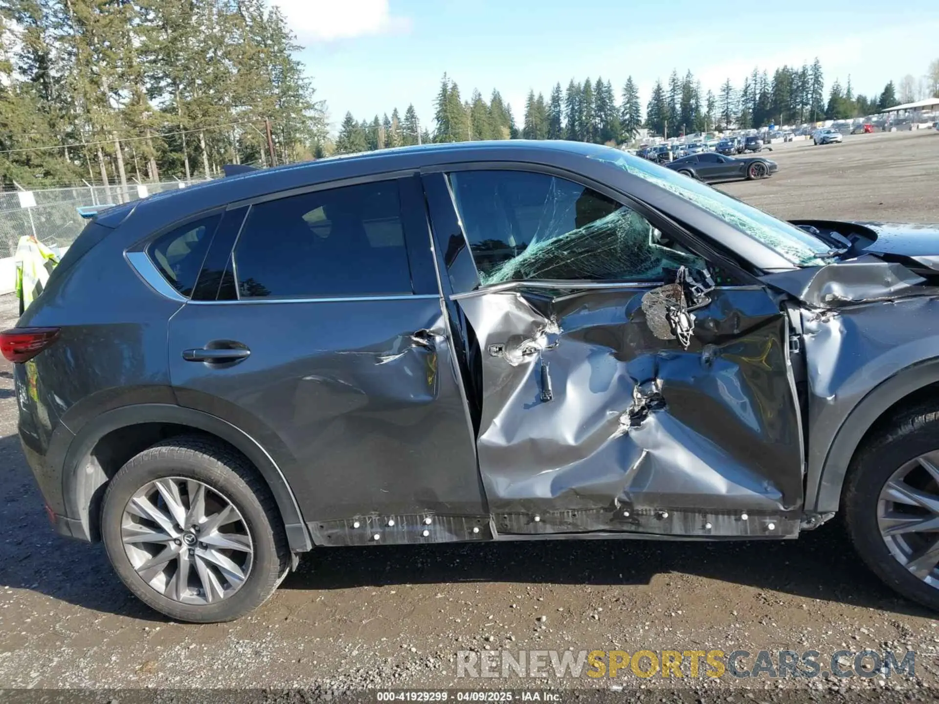 13 fotografías del automóvil dañado JM3KFBDM3K1677208 MAZDA CX-5 2019