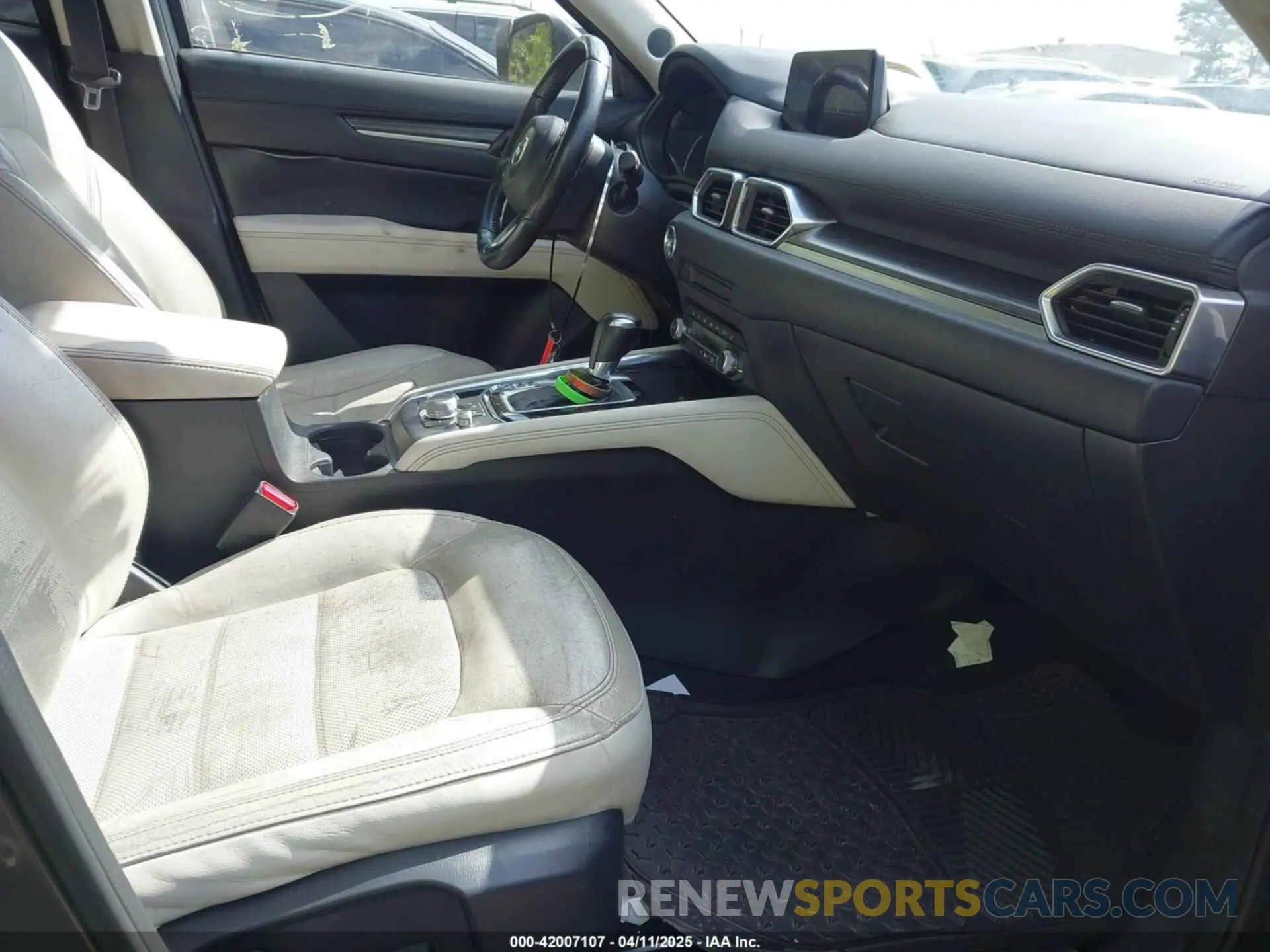 5 fotografías del automóvil dañado JM3KFBDM7K0619379 MAZDA CX-5 2019