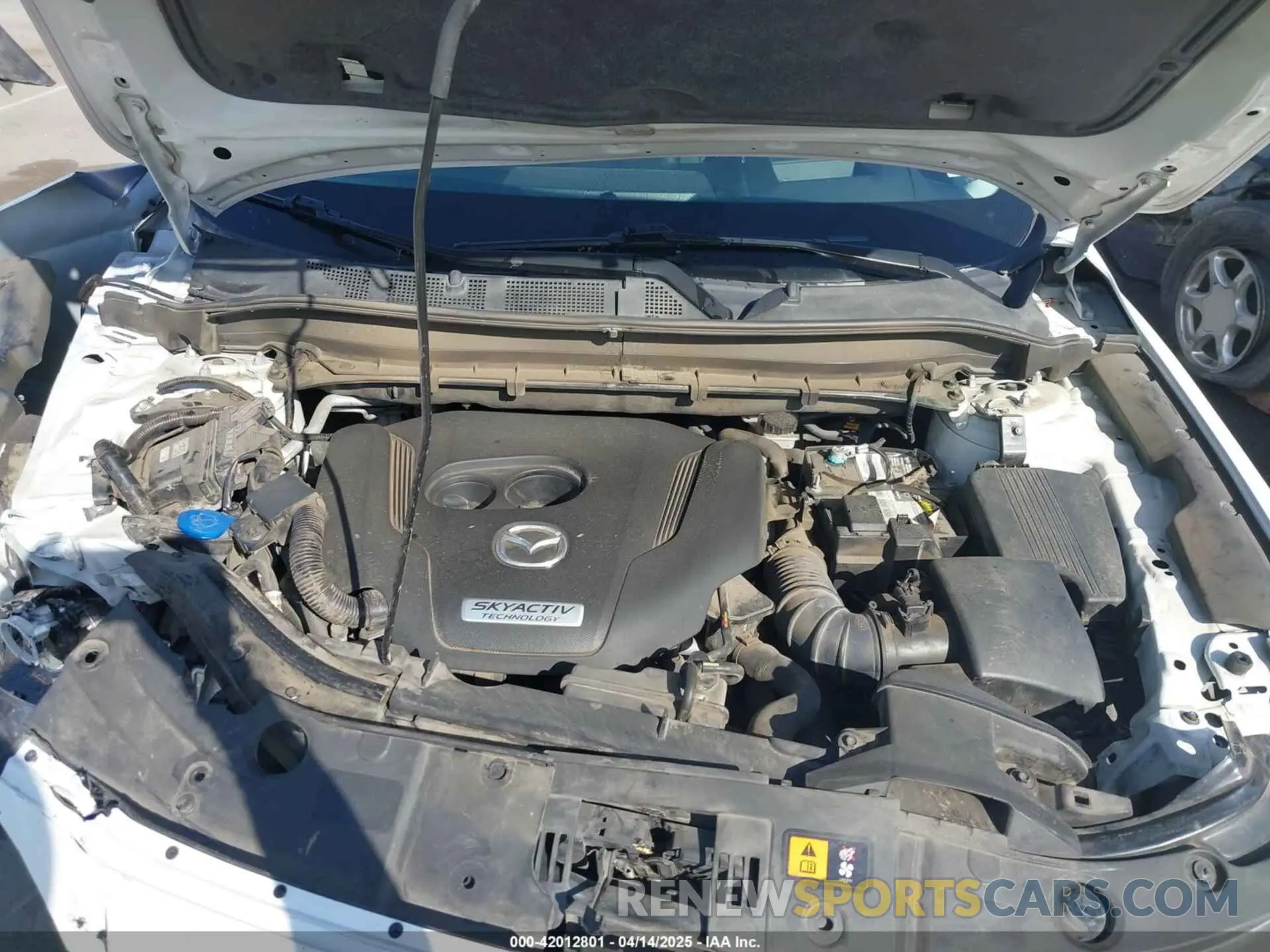 10 fotografías del automóvil dañado JM3KFBDY0K0692810 MAZDA CX-5 2019