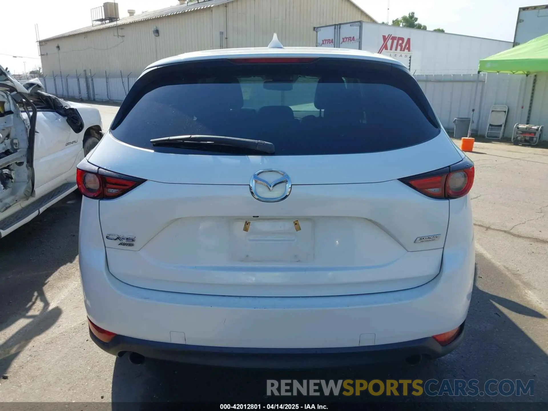 16 fotografías del automóvil dañado JM3KFBDY0K0692810 MAZDA CX-5 2019