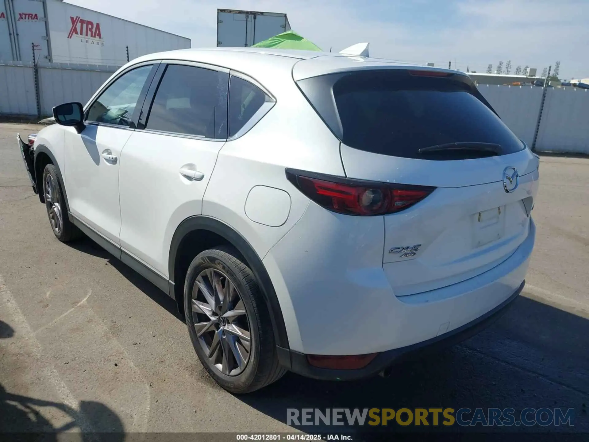 3 fotografías del automóvil dañado JM3KFBDY0K0692810 MAZDA CX-5 2019