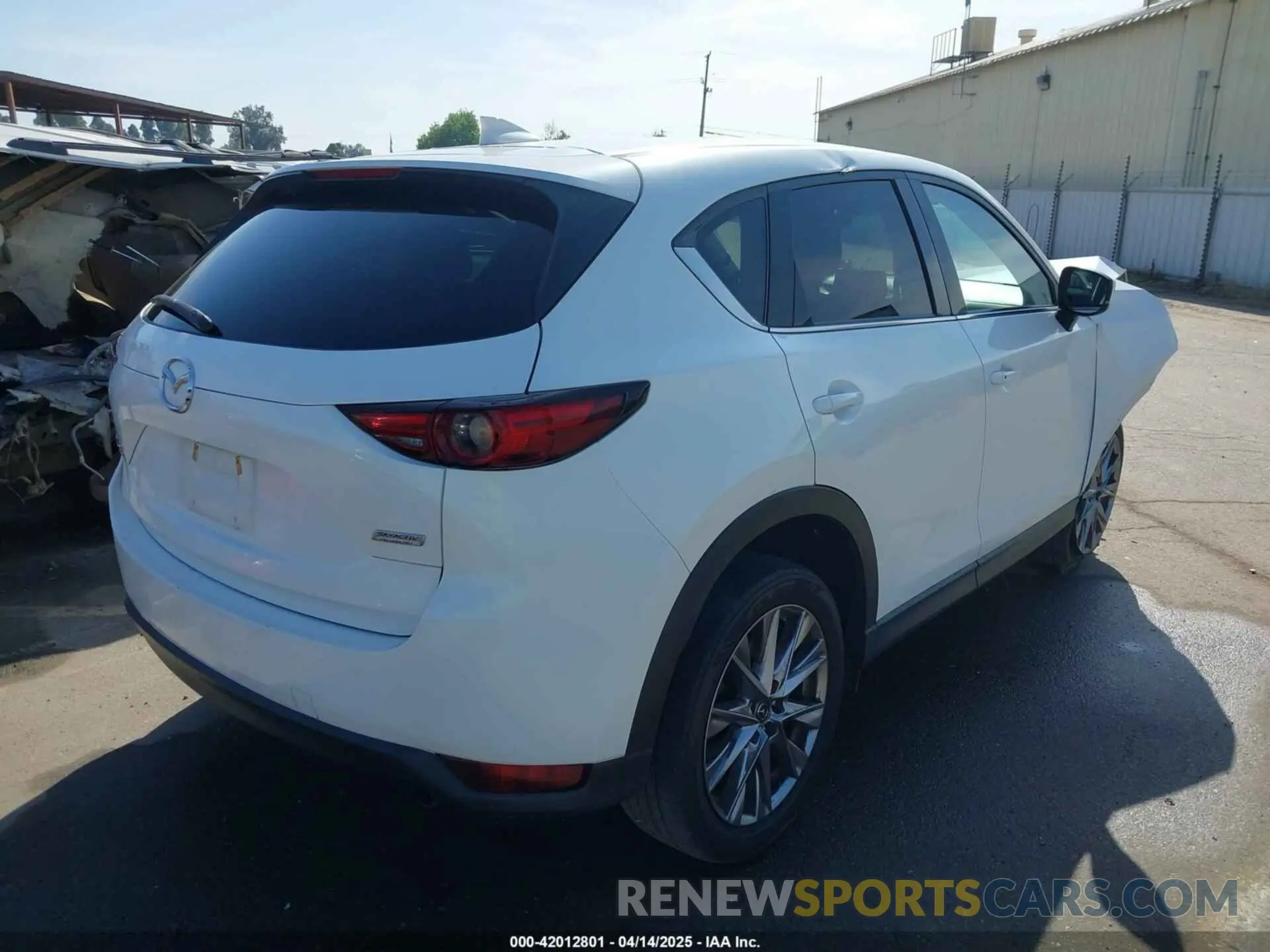 4 fotografías del automóvil dañado JM3KFBDY0K0692810 MAZDA CX-5 2019