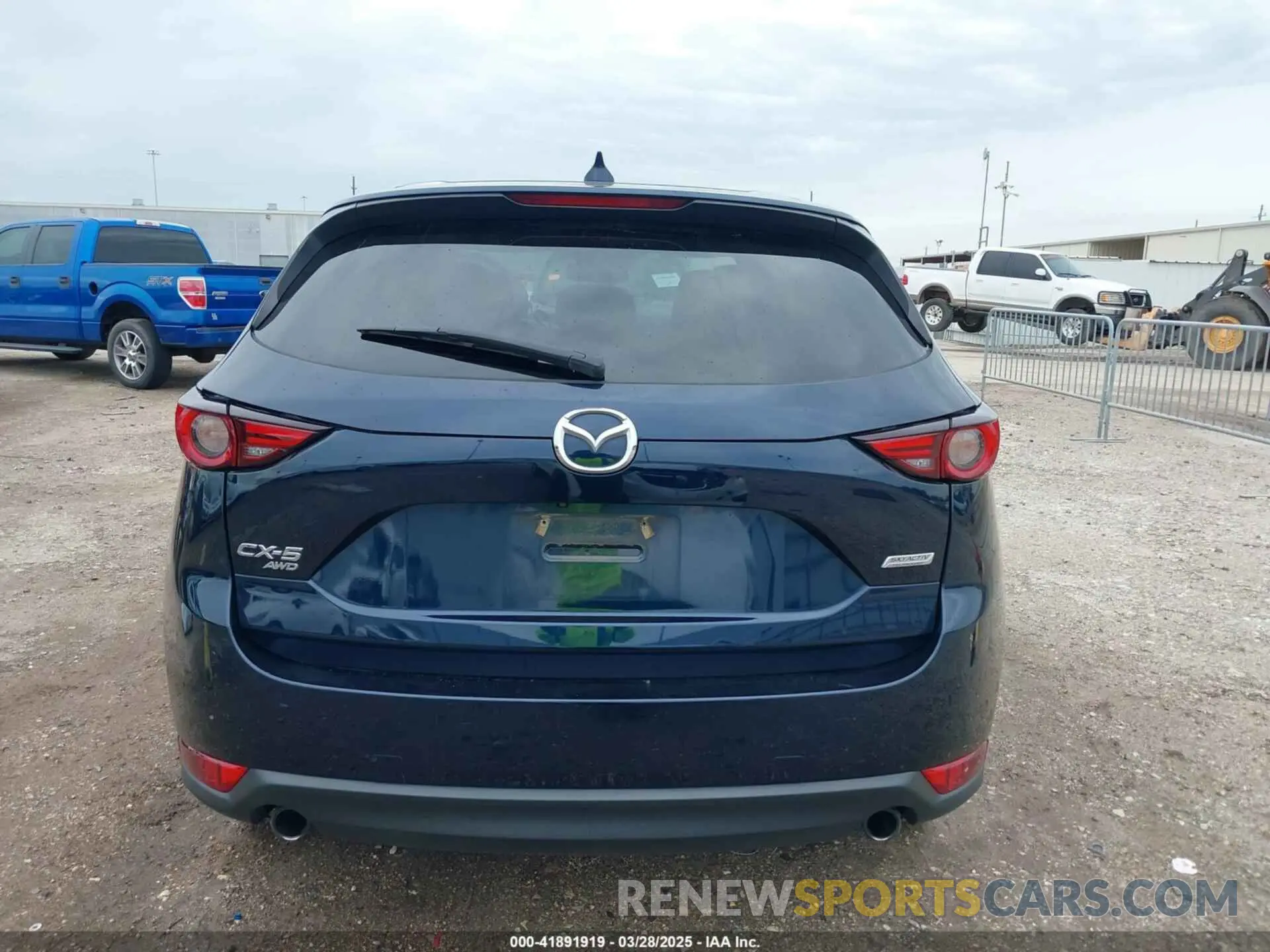 16 fotografías del automóvil dañado JM3KFBDY4K0639916 MAZDA CX-5 2019