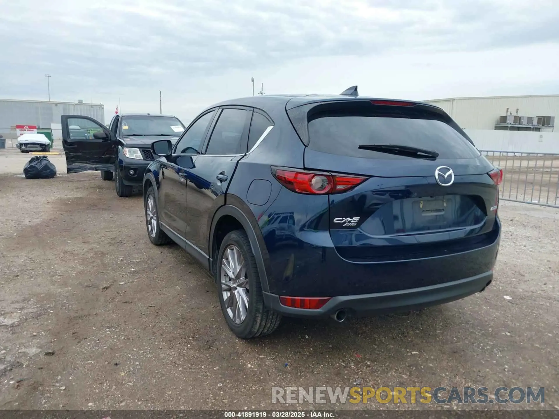 3 fotografías del automóvil dañado JM3KFBDY4K0639916 MAZDA CX-5 2019