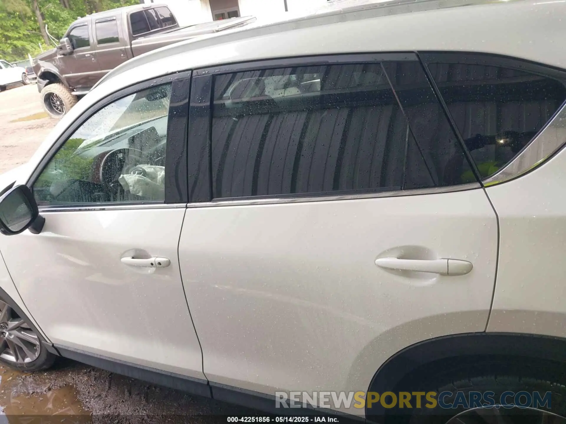 13 fotografías del automóvil dañado JM3KFBDY6K0555094 MAZDA CX-5 2019