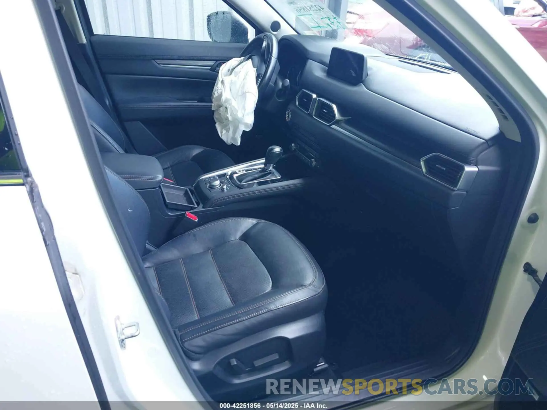 5 fotografías del automóvil dañado JM3KFBDY6K0555094 MAZDA CX-5 2019