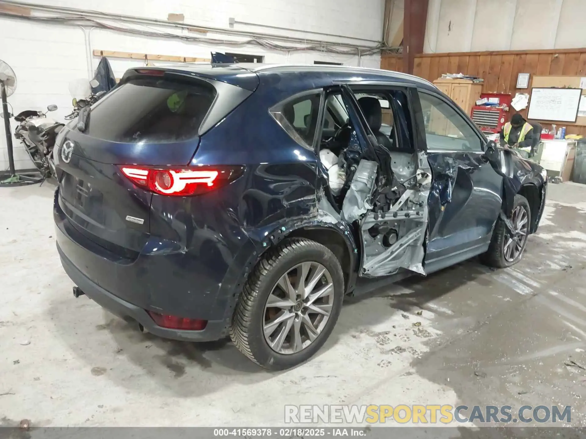 4 fotografías del automóvil dañado JM3KFBDY9K0620312 MAZDA CX-5 2019