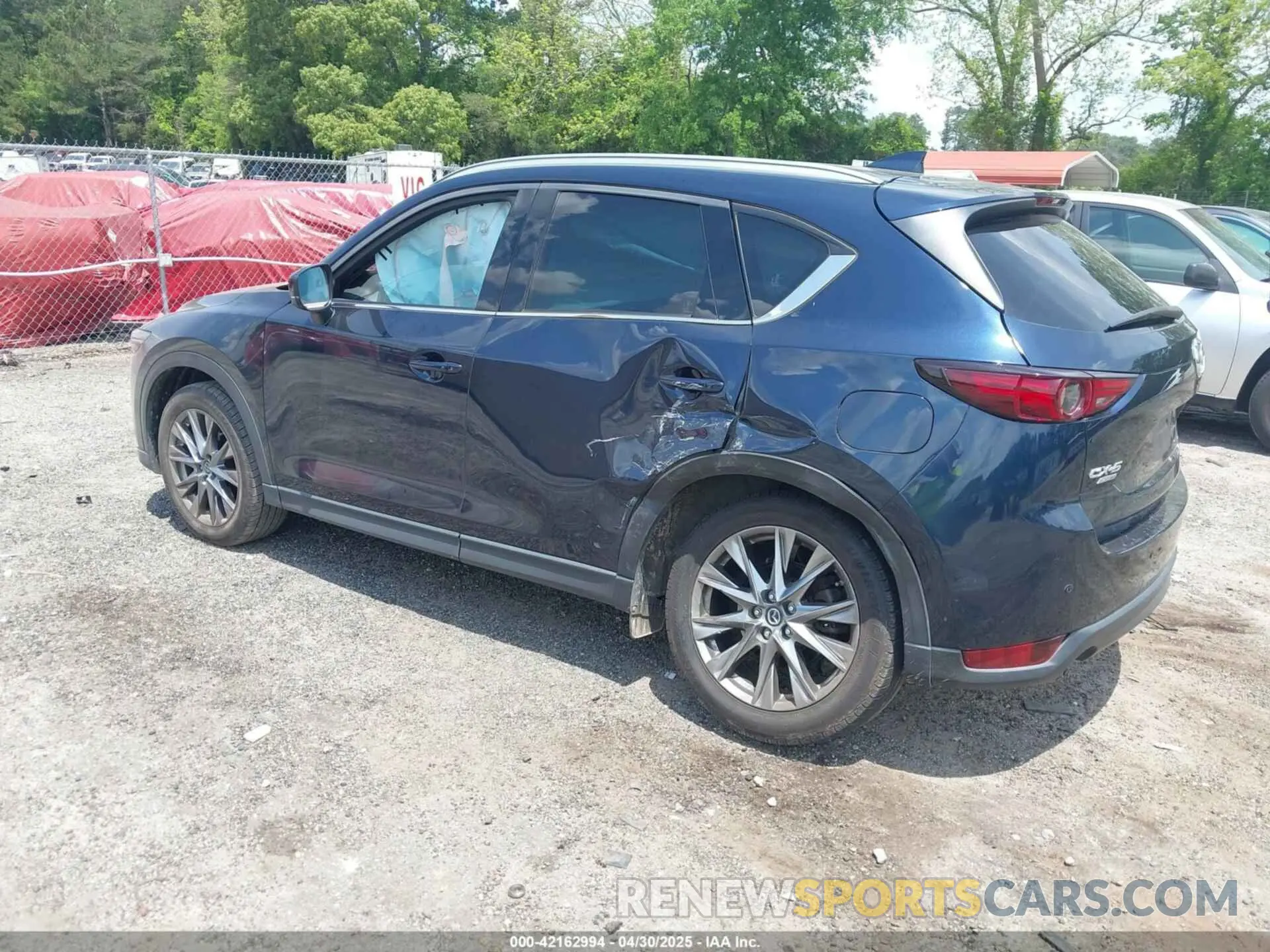 3 fotografías del automóvil dañado JM3KFBEY2K0559982 MAZDA CX-5 2019