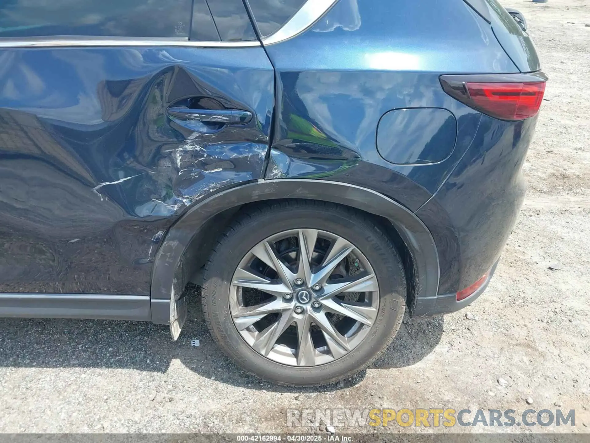 6 fotografías del automóvil dañado JM3KFBEY2K0559982 MAZDA CX-5 2019