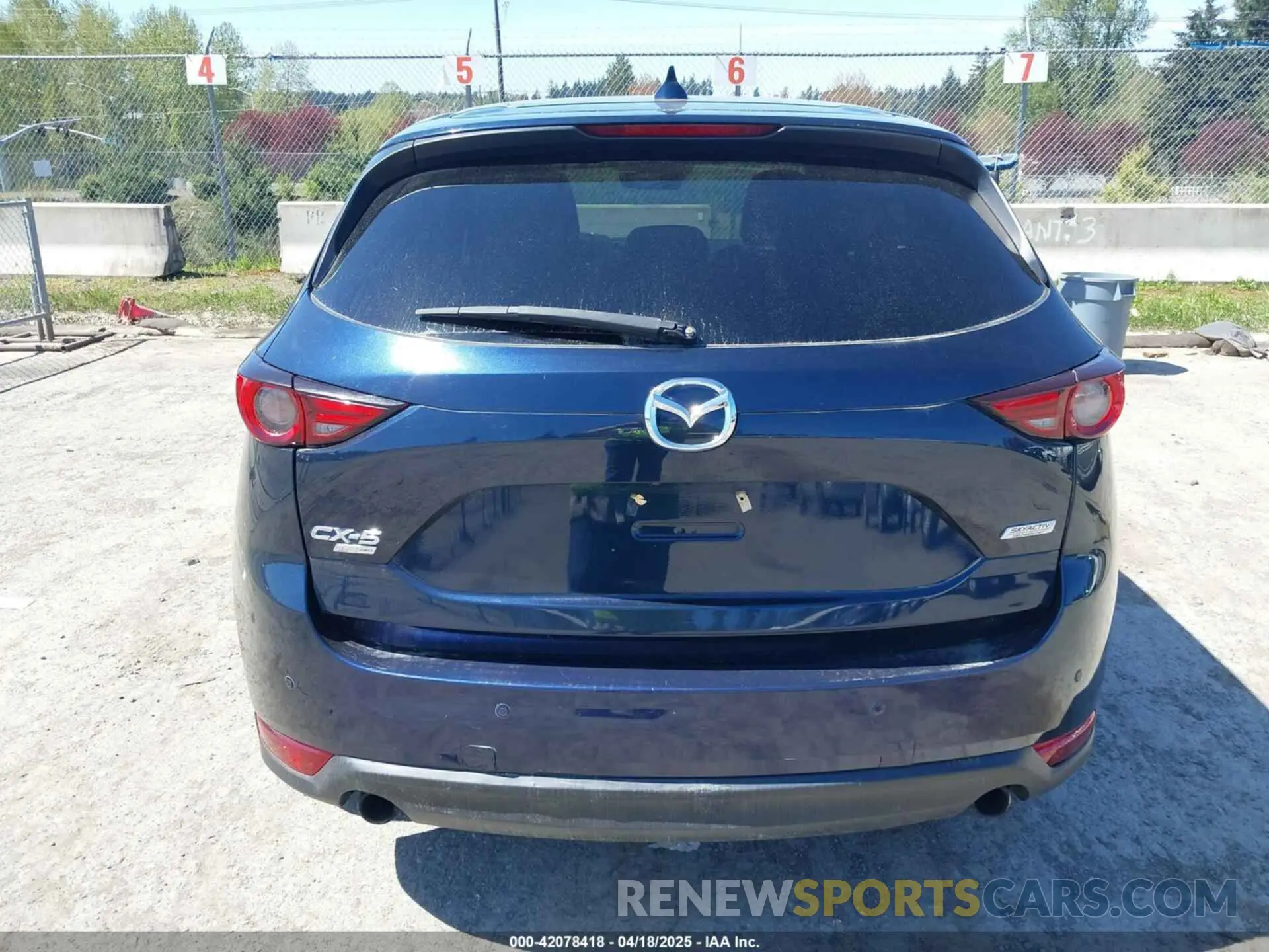 16 fotografías del automóvil dañado JM3KFBEY7K0589236 MAZDA CX-5 2019