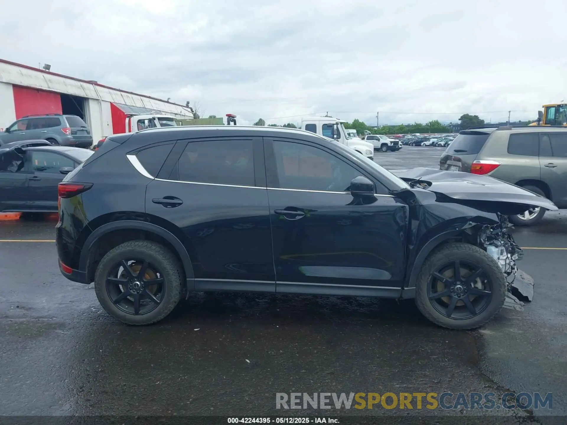 14 fotografías del automóvil dañado JM3KFBEY9K0592039 MAZDA CX-5 2019