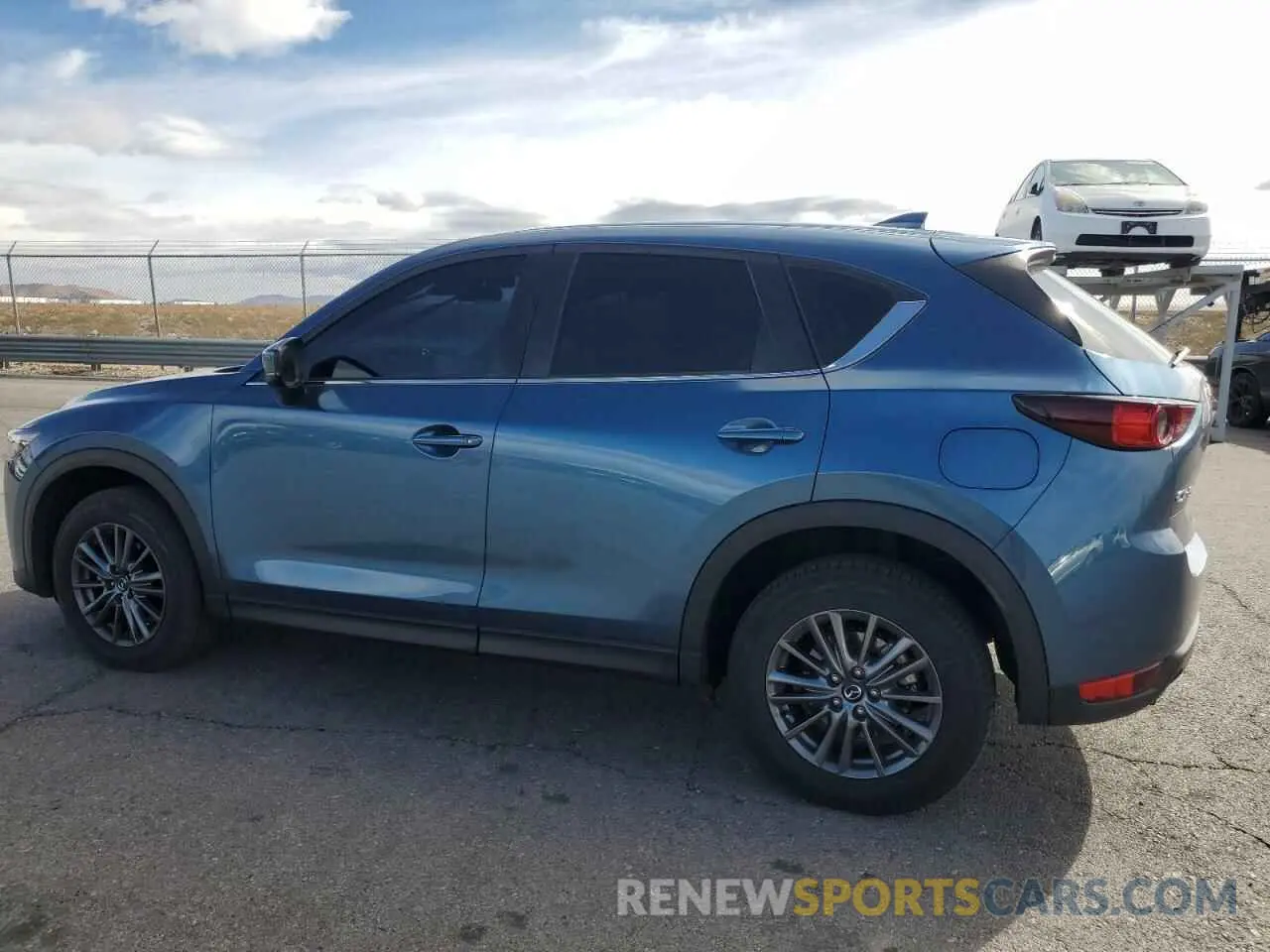 2 fotografías del automóvil dañado JM3KFABM1L0866668 MAZDA CX-5 2020
