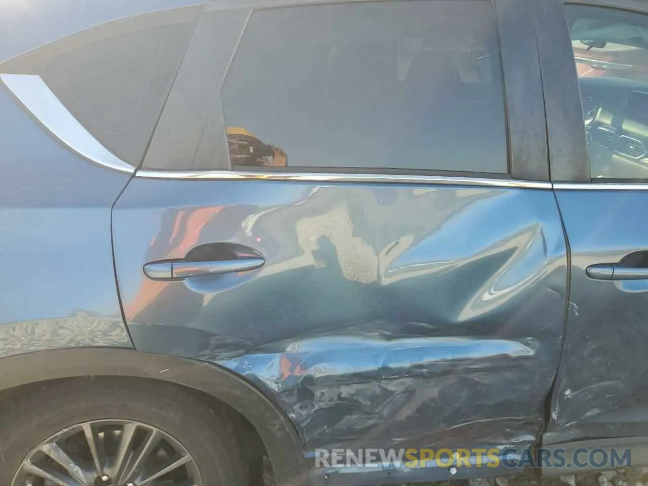 11 fotografías del automóvil dañado JM3KFABM7L0754313 MAZDA CX-5 2020