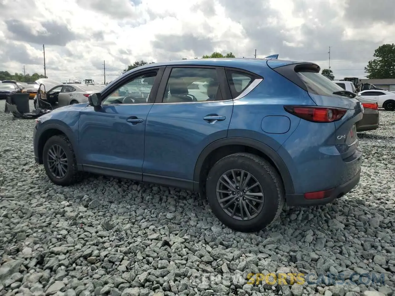 2 fotografías del automóvil dañado JM3KFABMXL0777956 MAZDA CX-5 2020